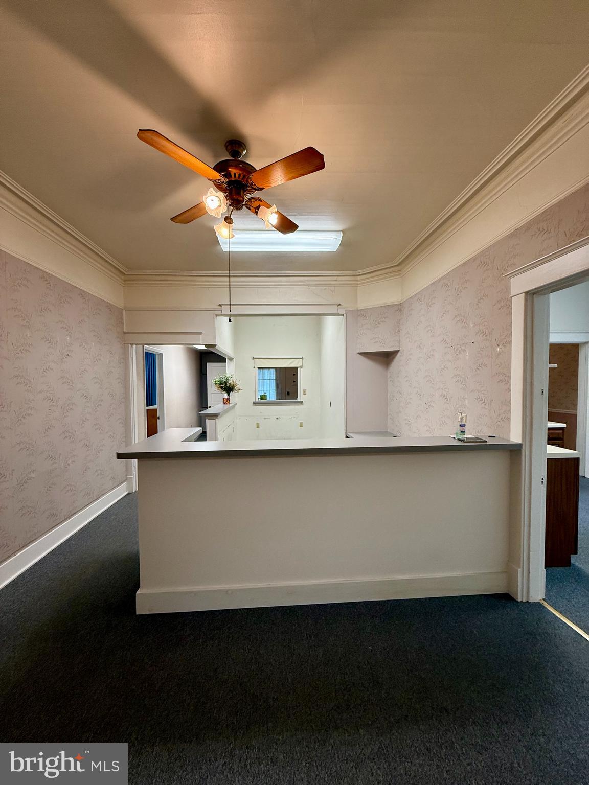 ANDERSON HILL - Commercial Sale