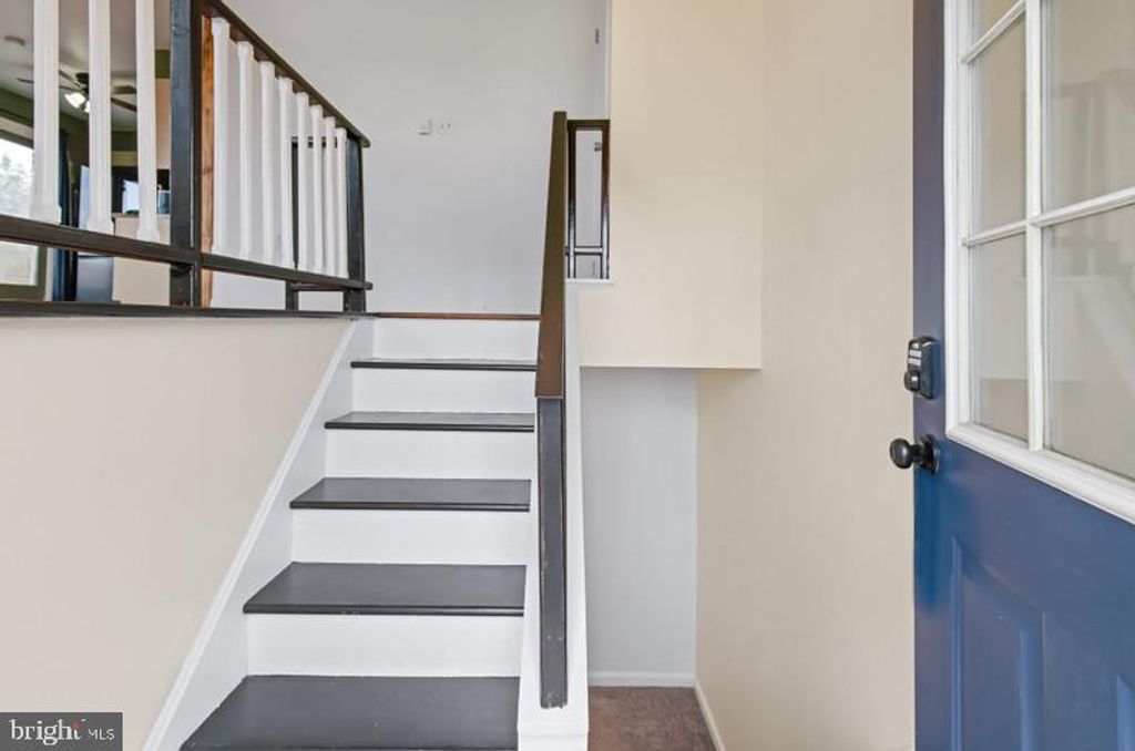 Photo of 517 Golden Street, LITITZ, PA 17543 (MLS # PALA2066258)