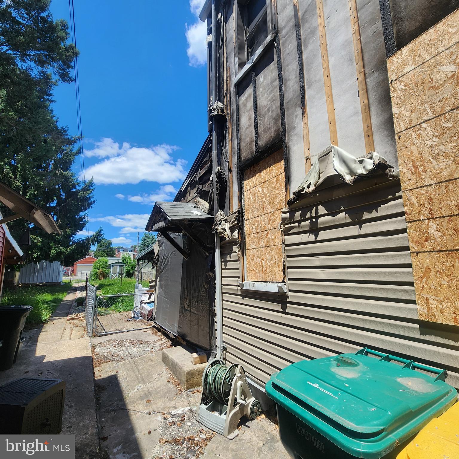 727 WALNUT STREET