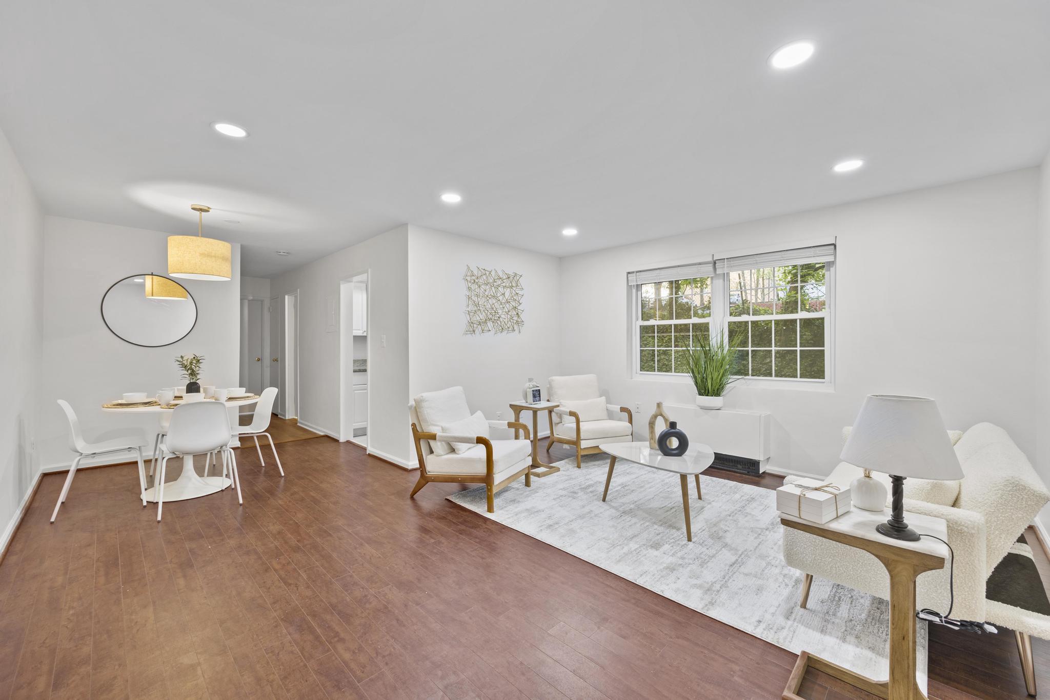 2030 N VERMONT STREET N 102