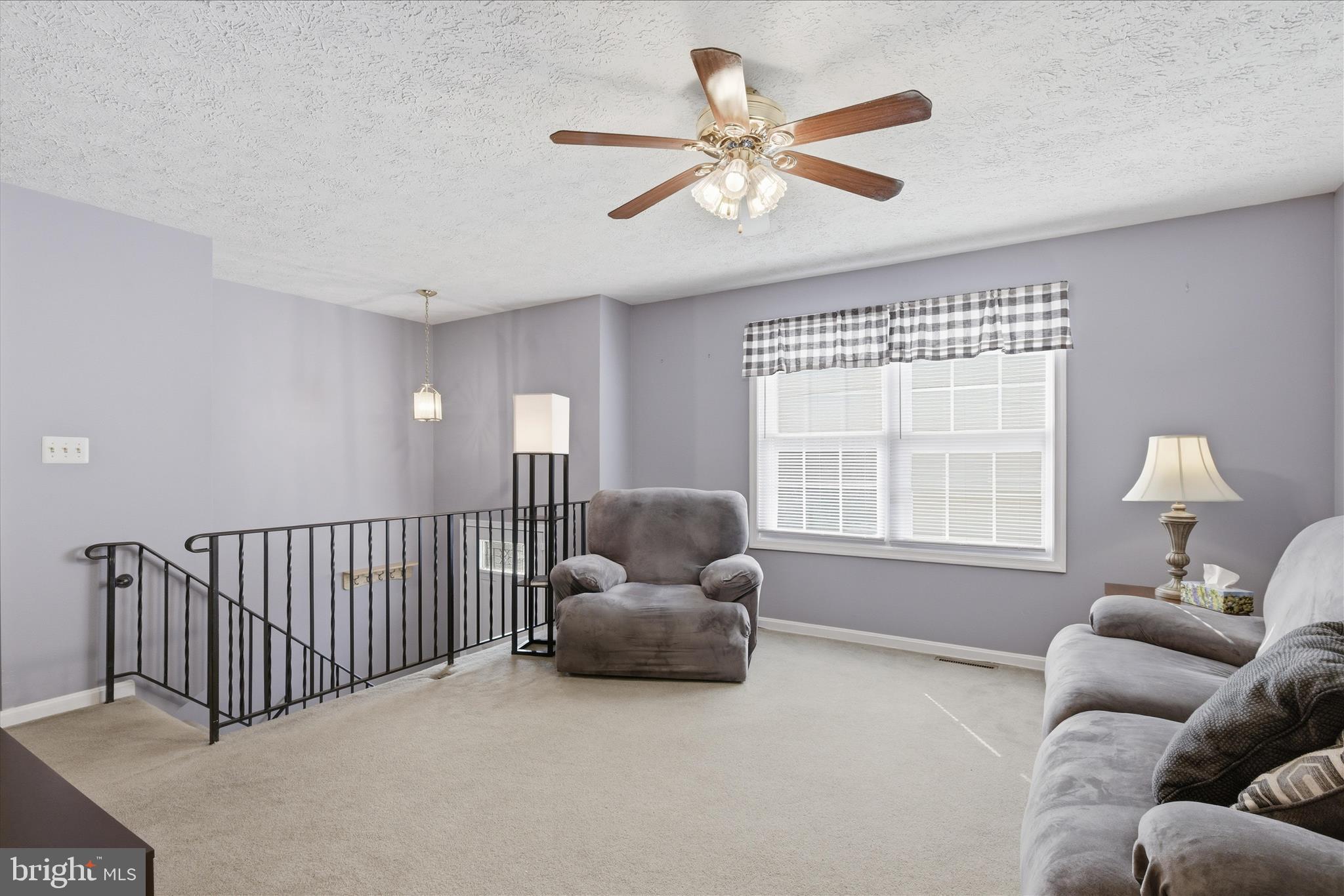 SUMMITT HILL - Residential