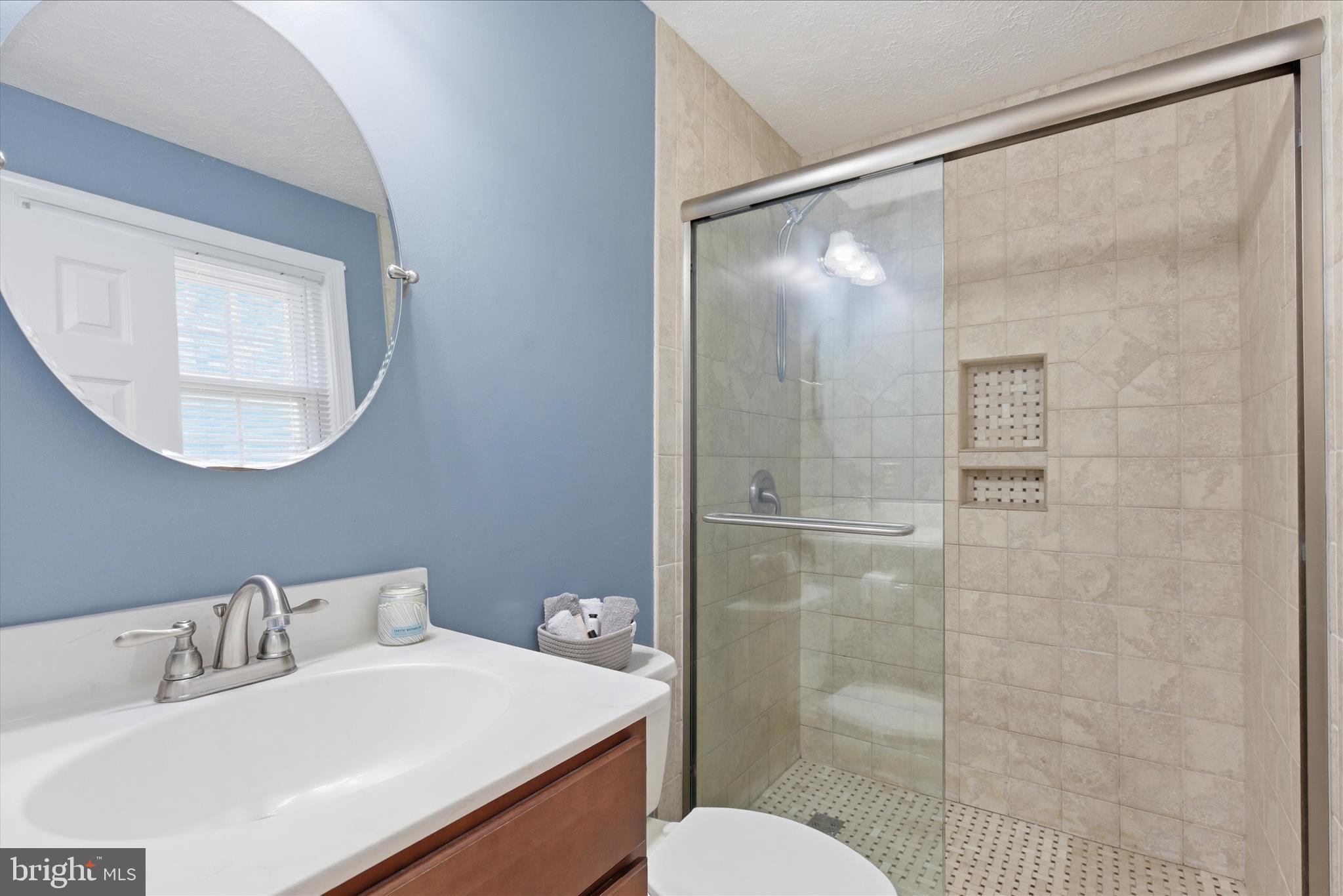 SUMMITT HILL - Residential