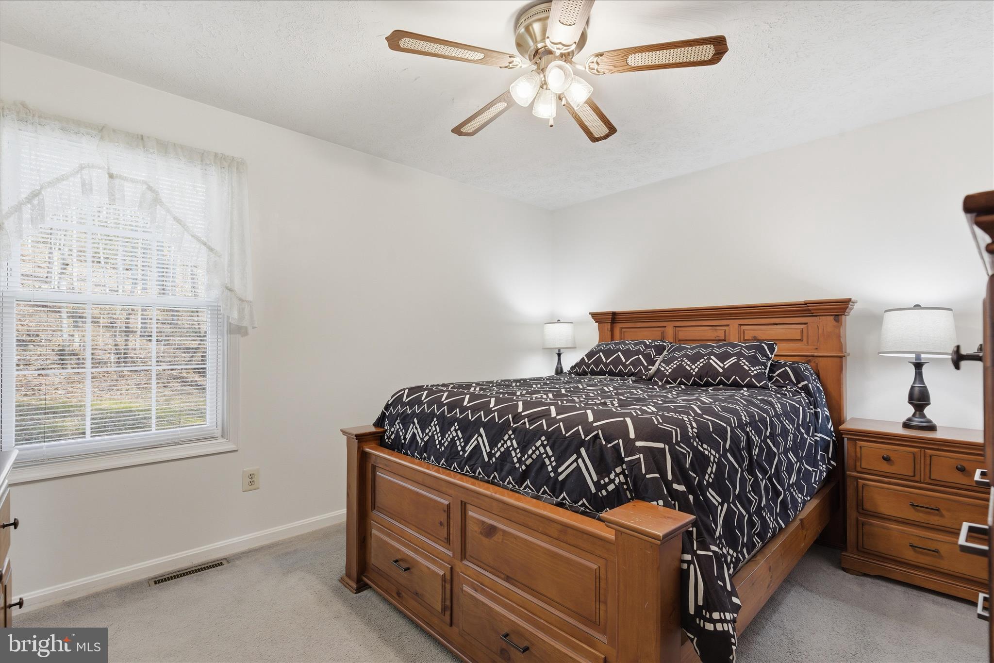 SUMMITT HILL - Residential