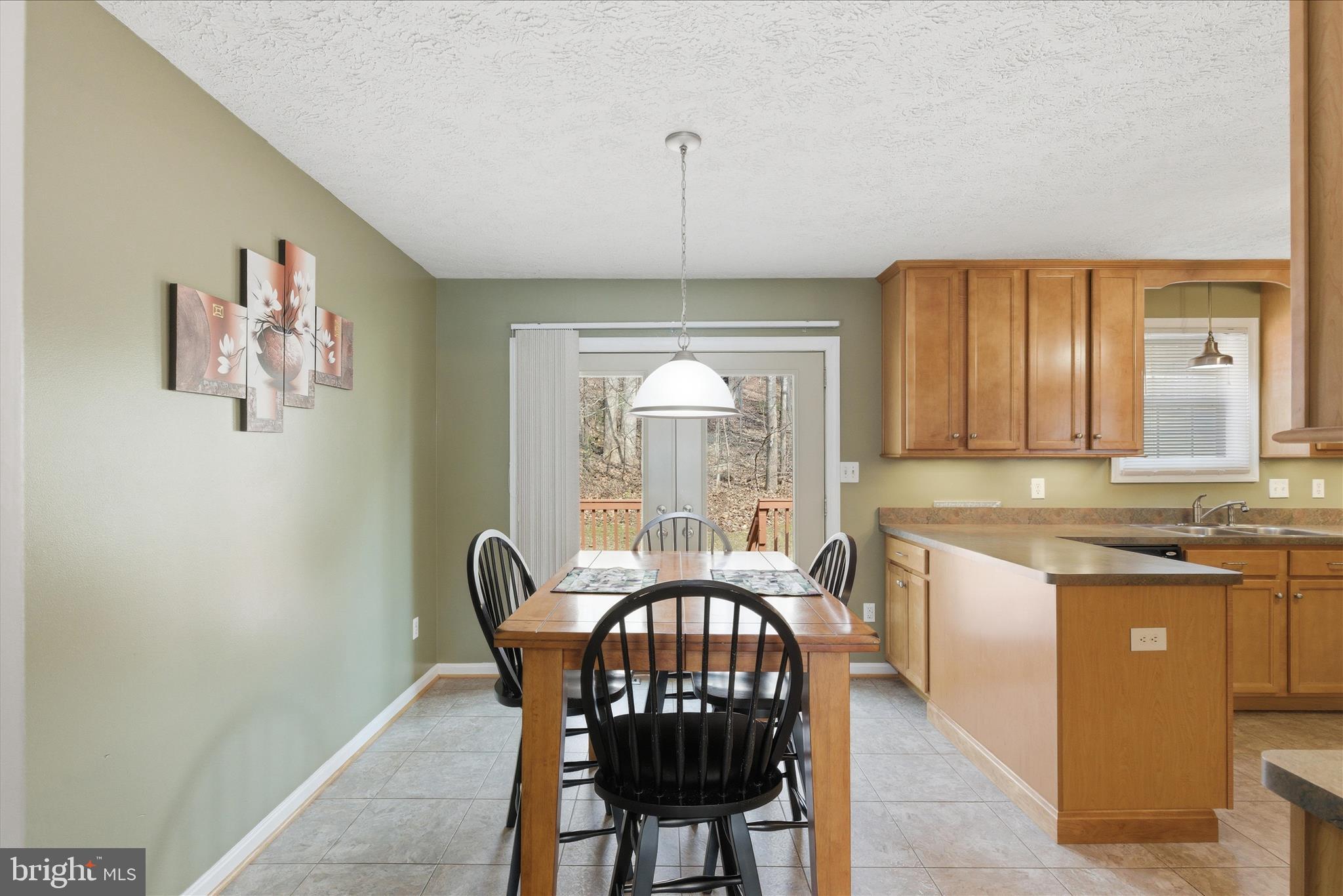 SUMMITT HILL - Residential