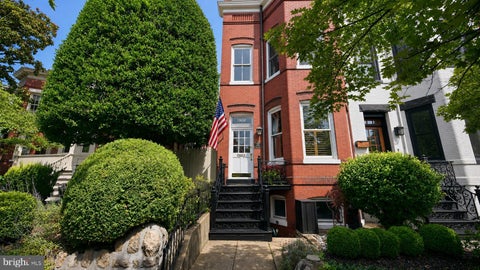 Townhouse For Sale - 1302 A Street<br/> WASHINGTON, DC 20003