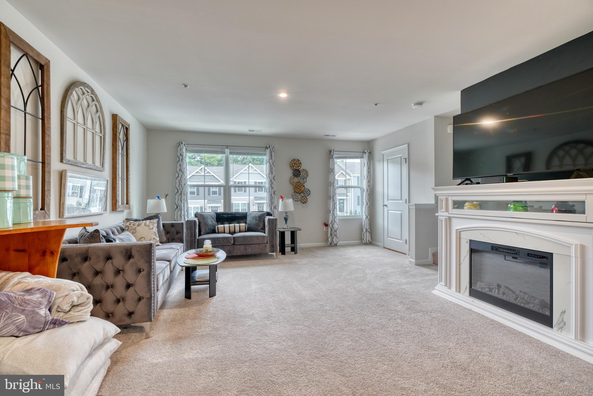 CHESAPEAKE CLUB - Residential