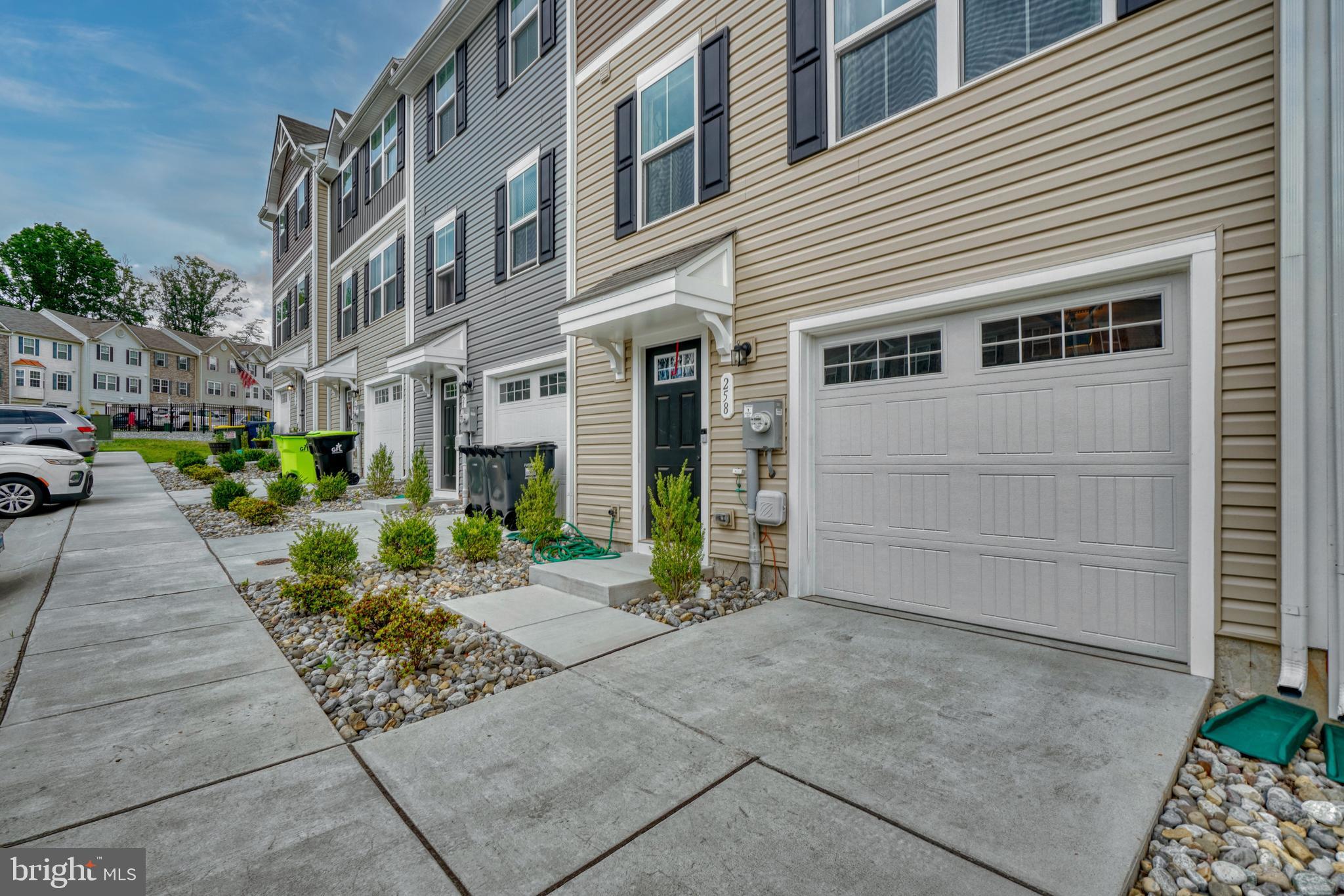 CHESAPEAKE CLUB - Residential