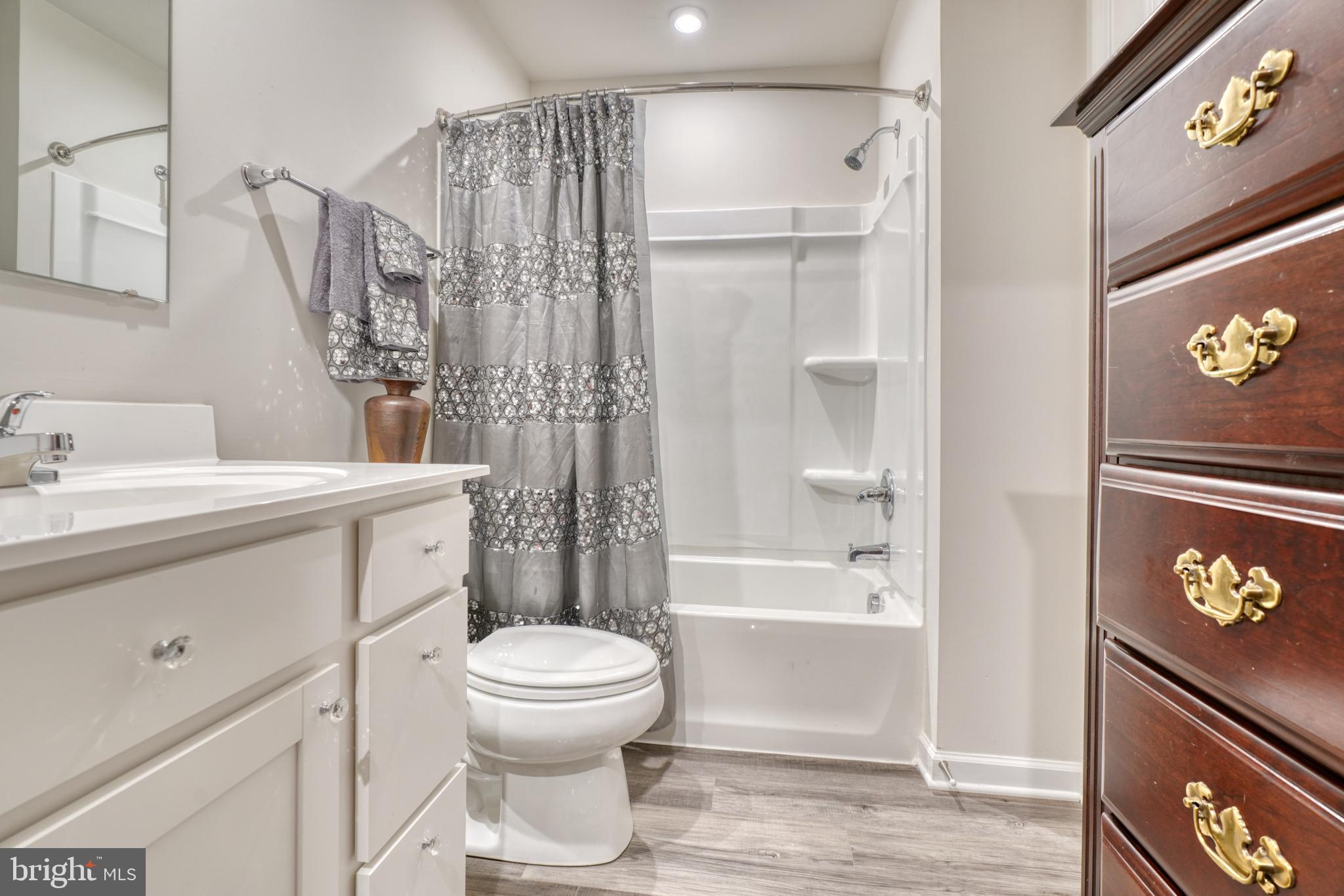 CHESAPEAKE CLUB - Residential