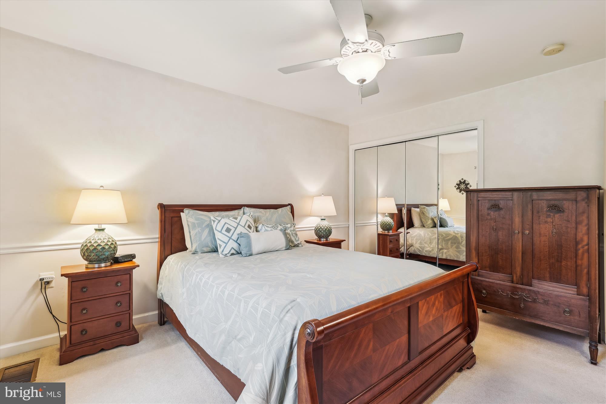 LAKE RIDGE - Residential