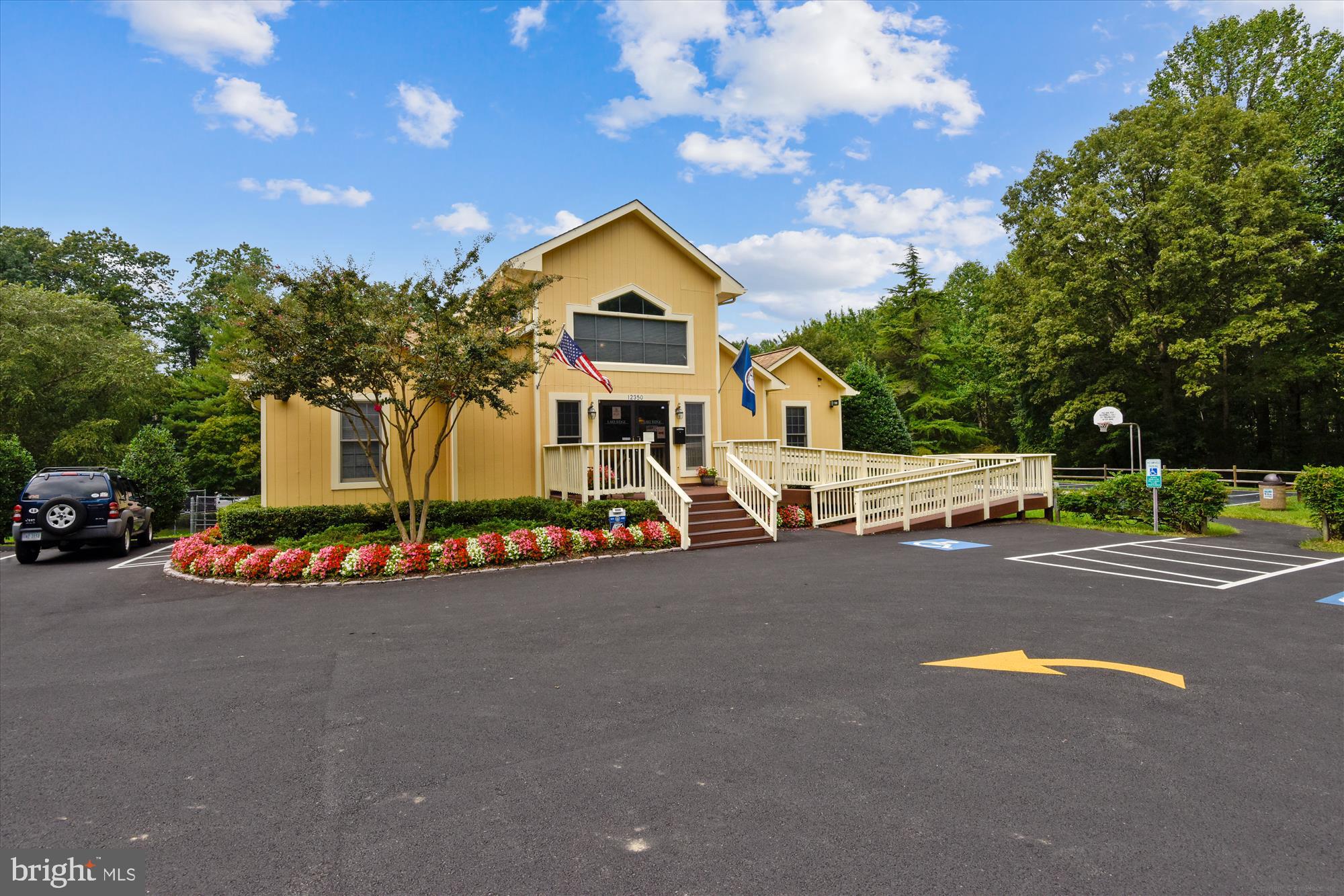 LAKE RIDGE - Residential