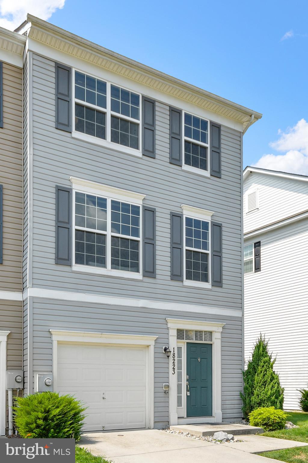 COLLEGIATE ACRES - Residential