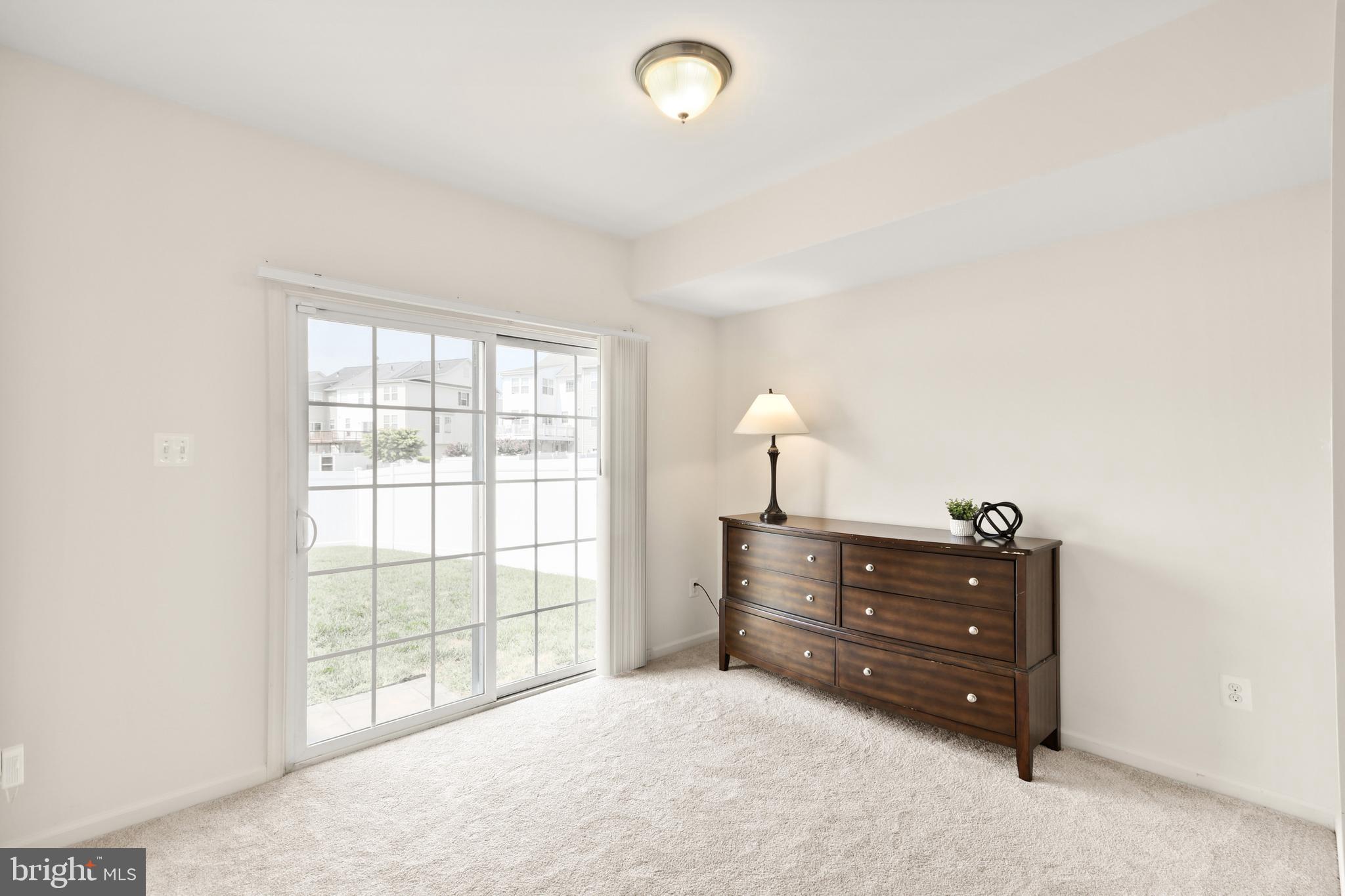 COLLEGIATE ACRES - Residential