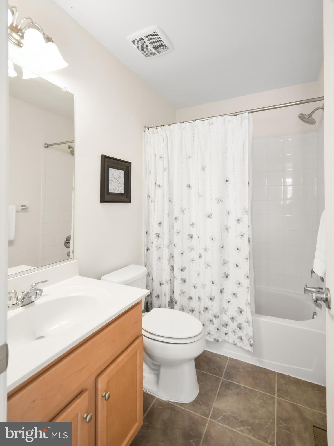 COLLEGIATE ACRES - Residential