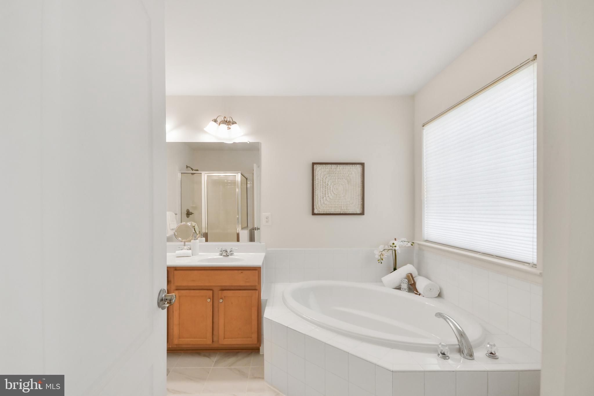 COLLEGIATE ACRES - Residential