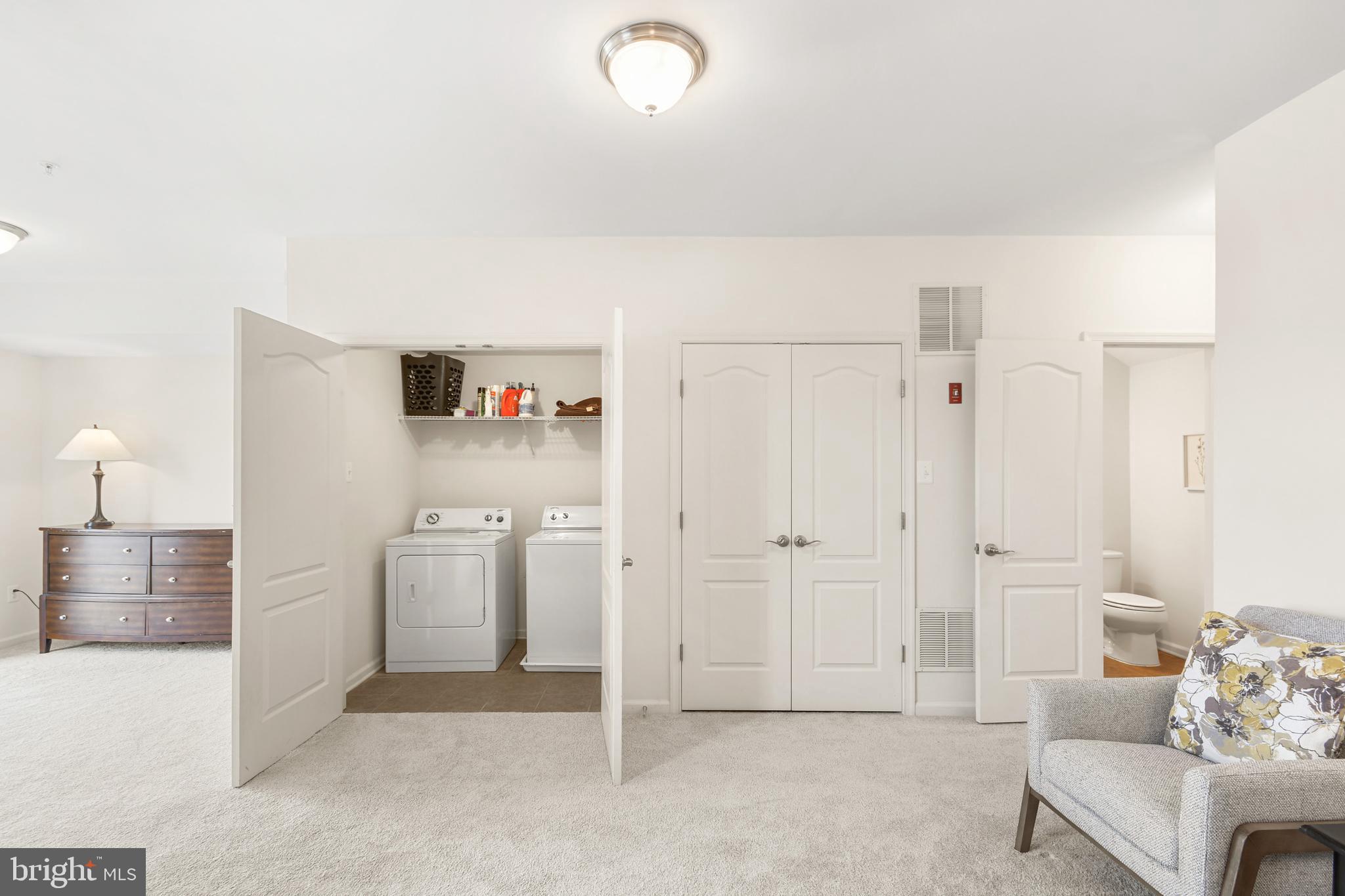 COLLEGIATE ACRES - Residential