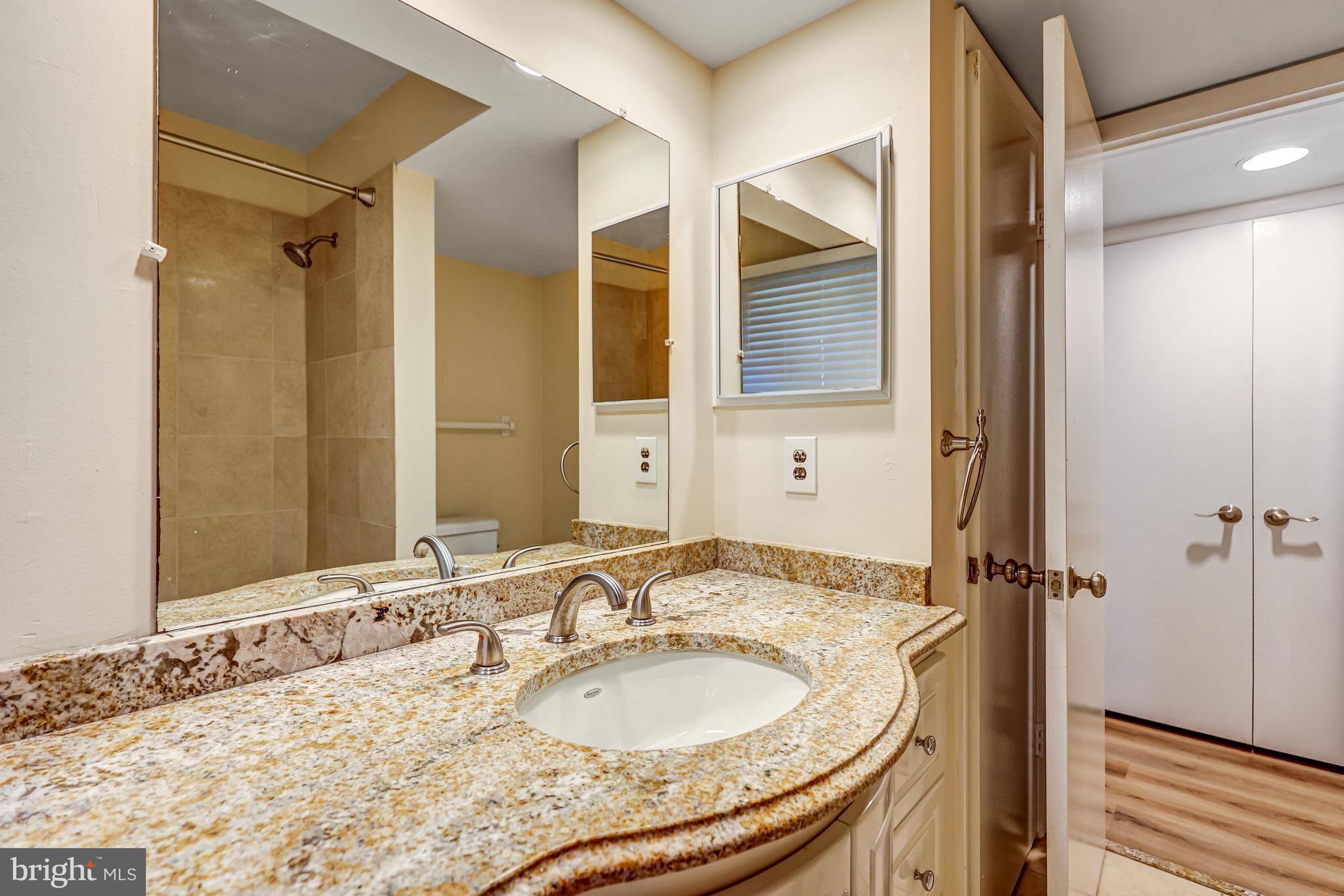 WOODLEIGH WOODS - Residential Lease