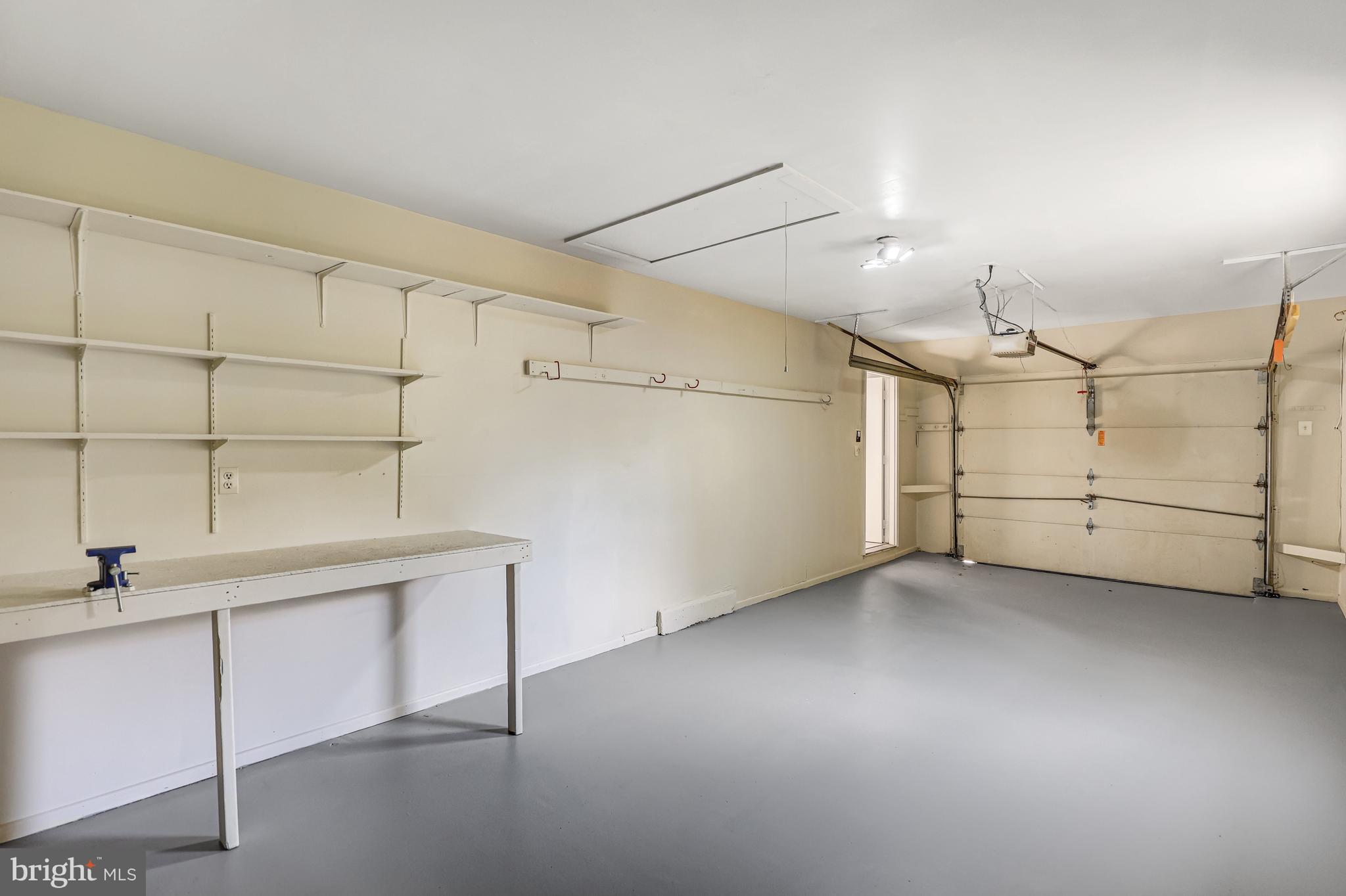 WOODLEIGH WOODS - Residential Lease