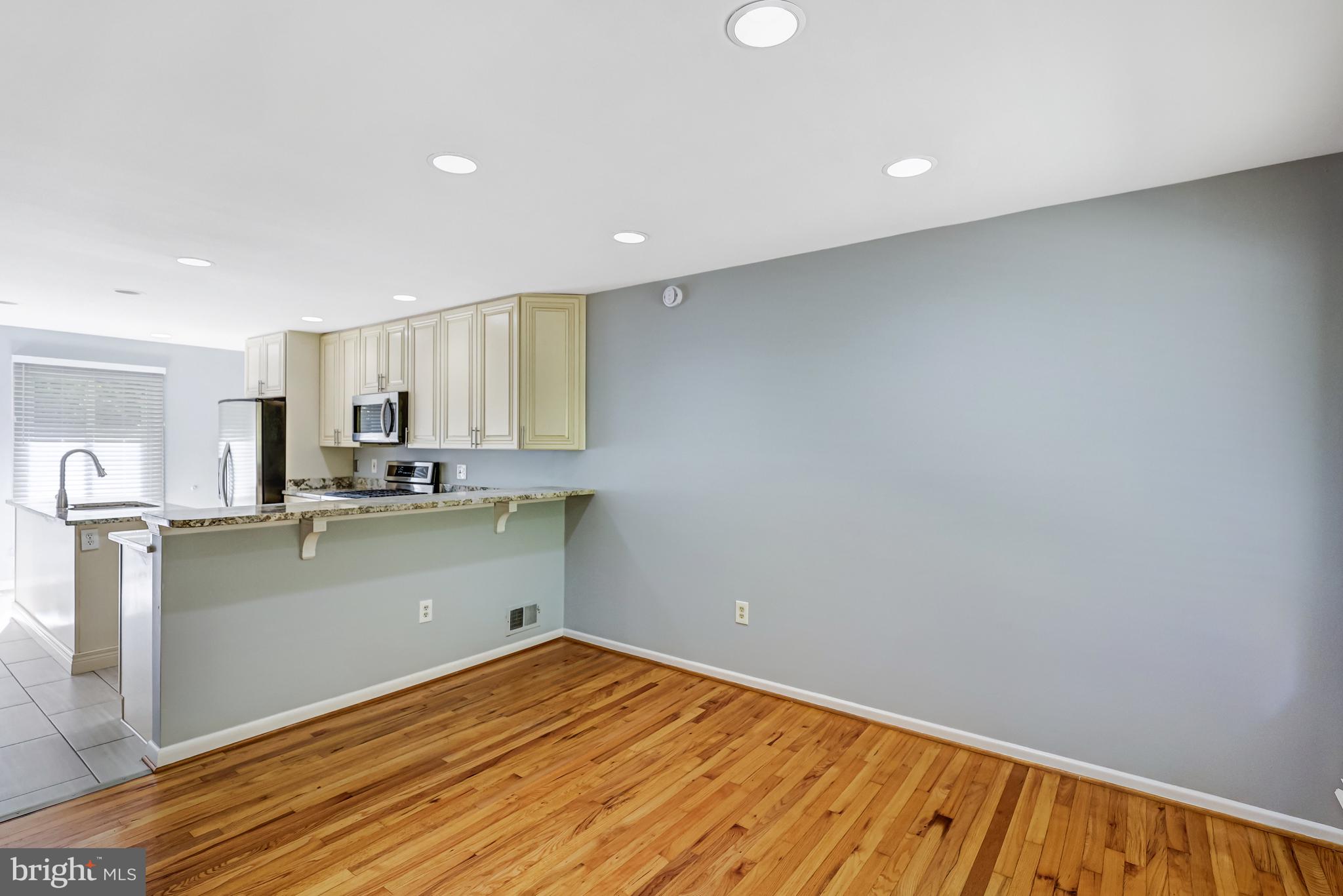 WOODLEIGH WOODS - Residential Lease