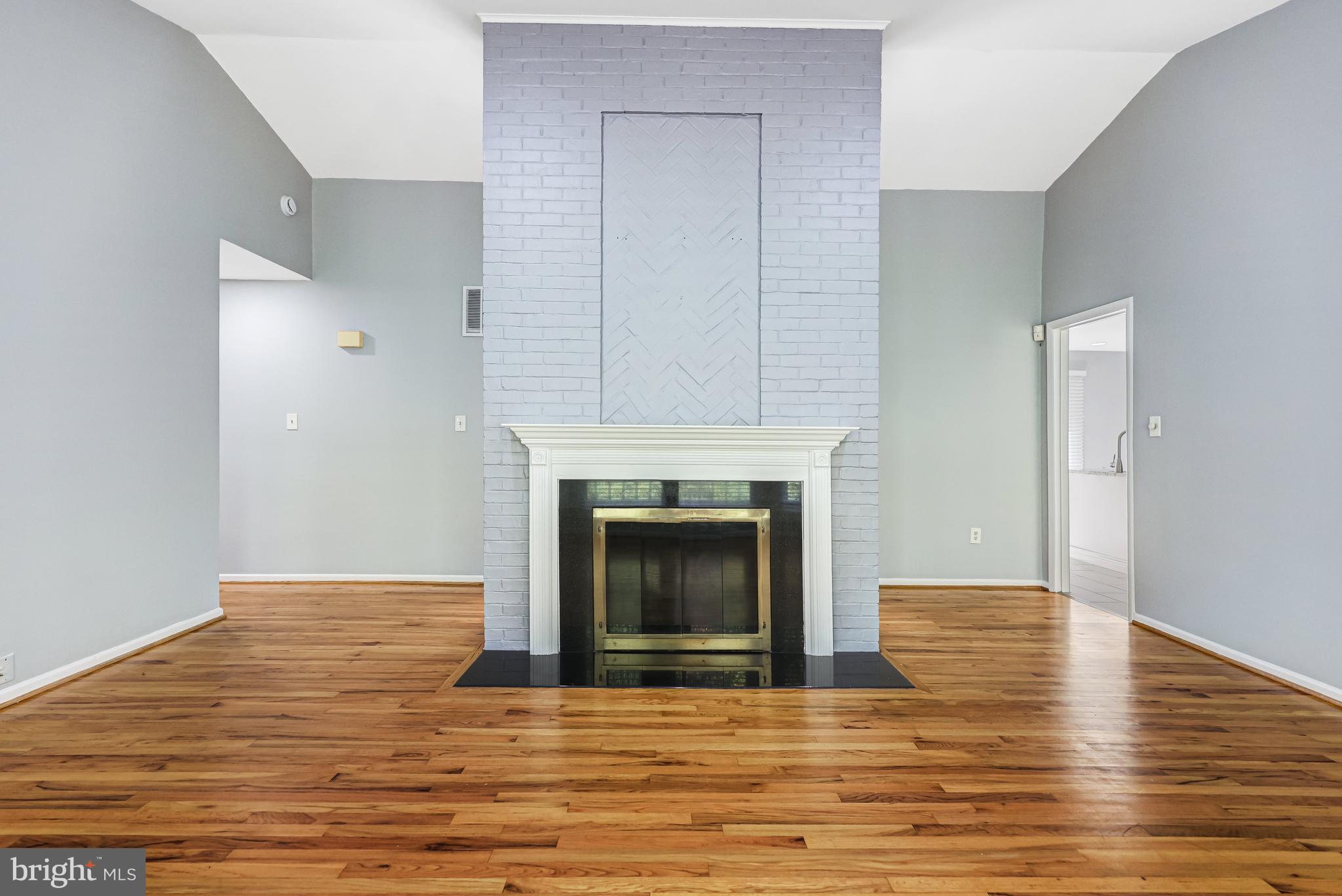 WOODLEIGH WOODS - Residential Lease