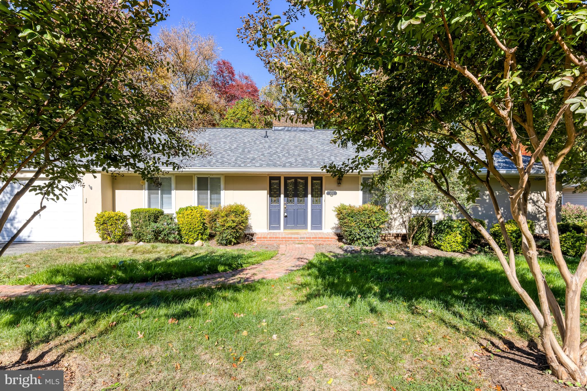 WOODLEIGH WOODS - Residential Lease