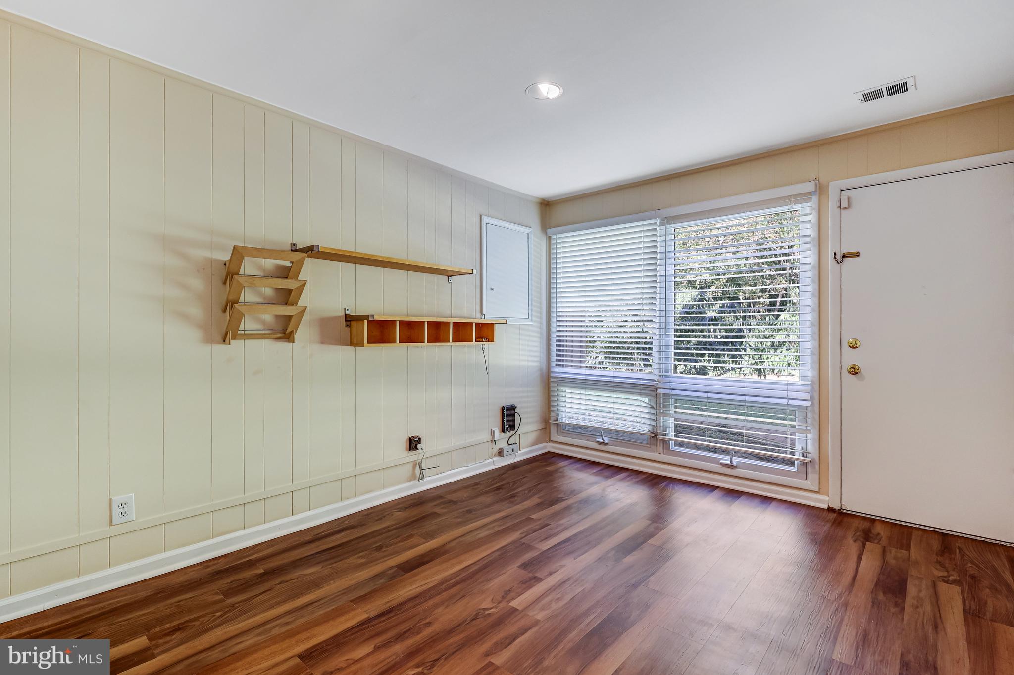 WOODLEIGH WOODS - Residential Lease