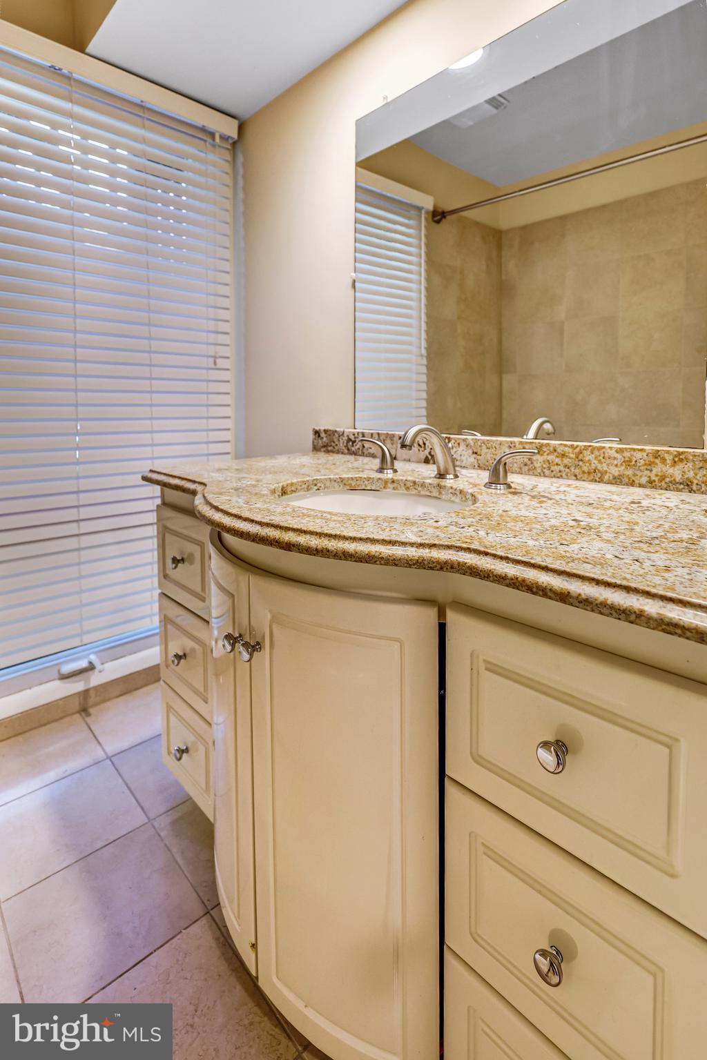 WOODLEIGH WOODS - Residential Lease