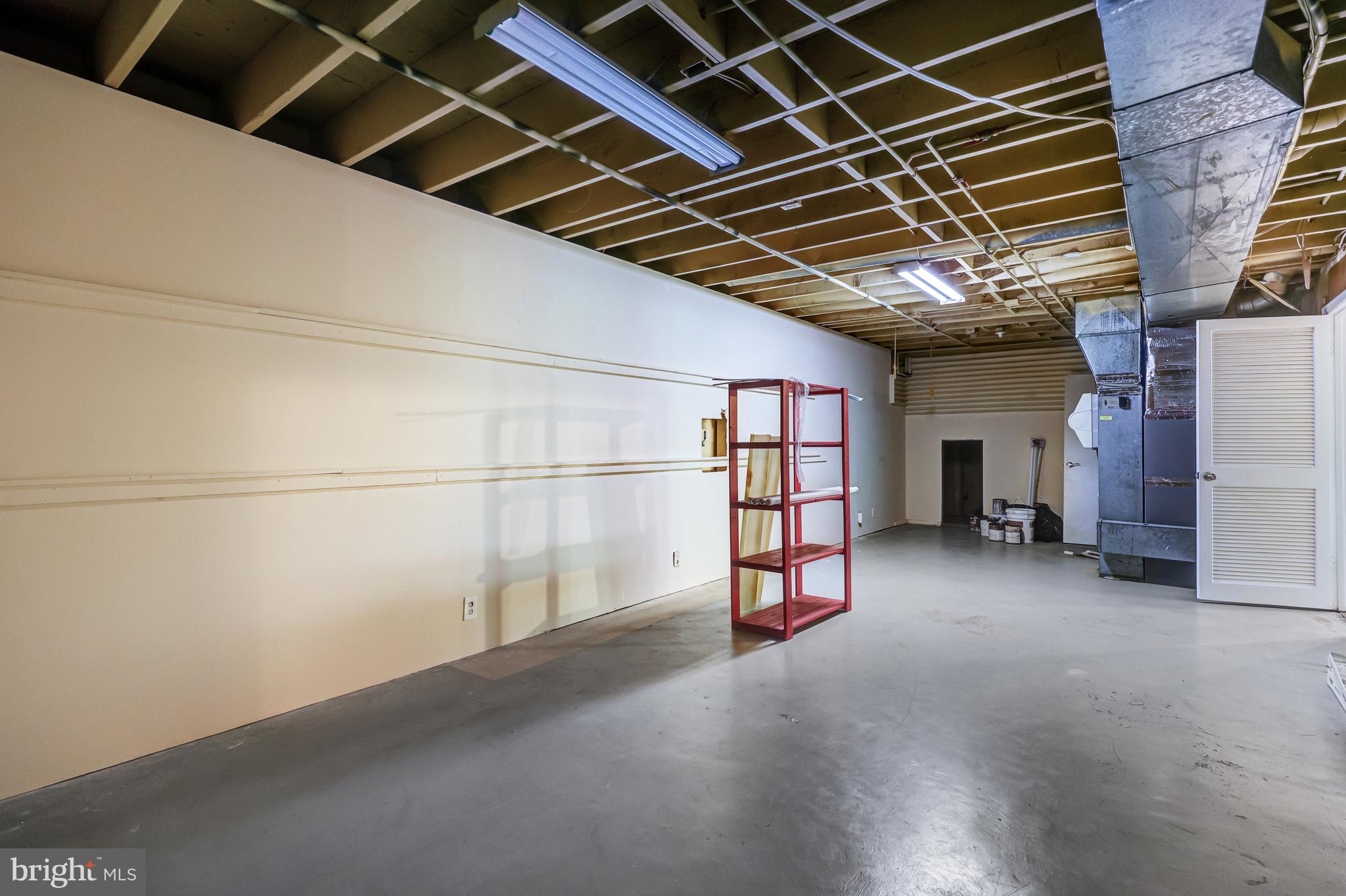 WOODLEIGH WOODS - Residential Lease