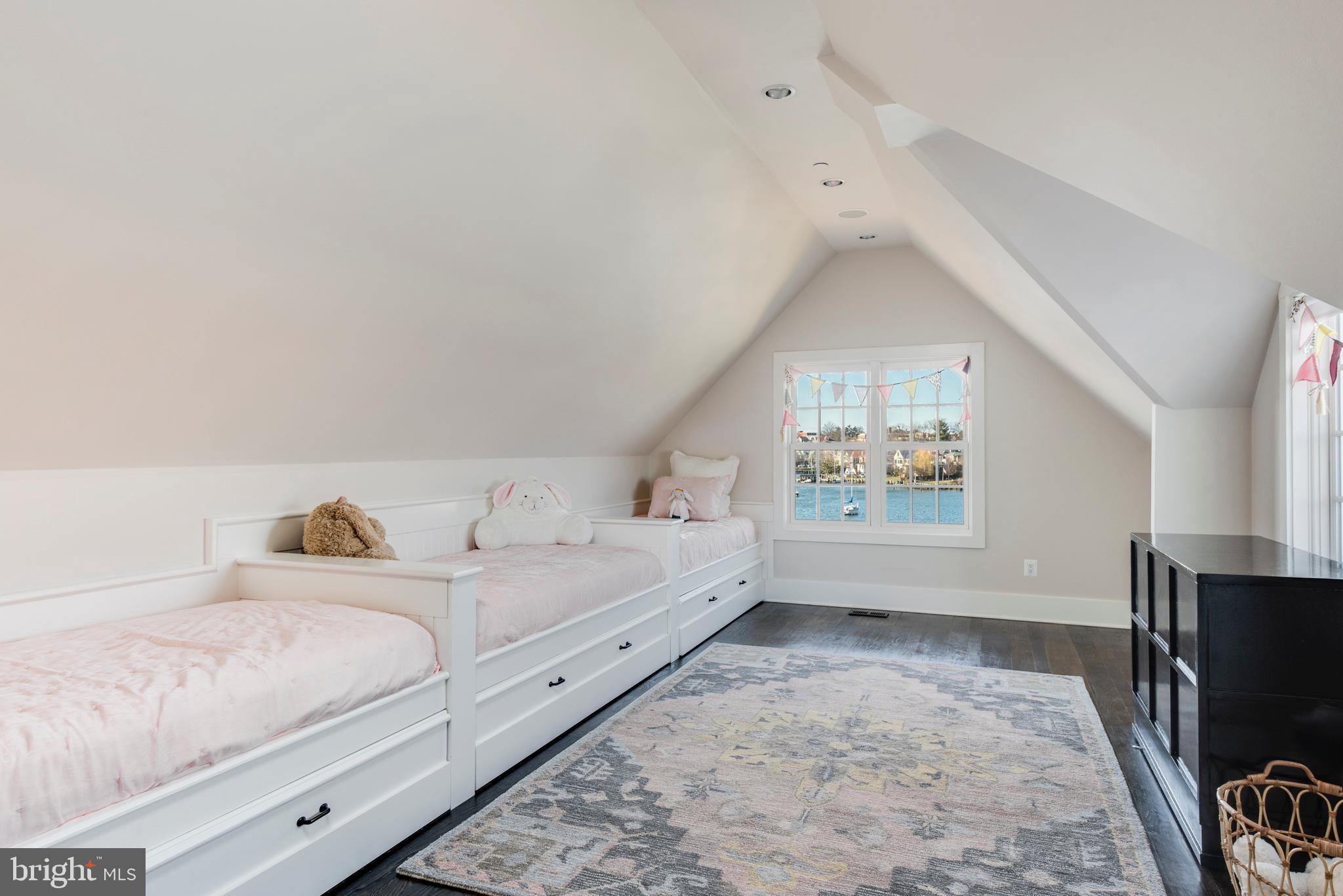 EASTPORT - Residential