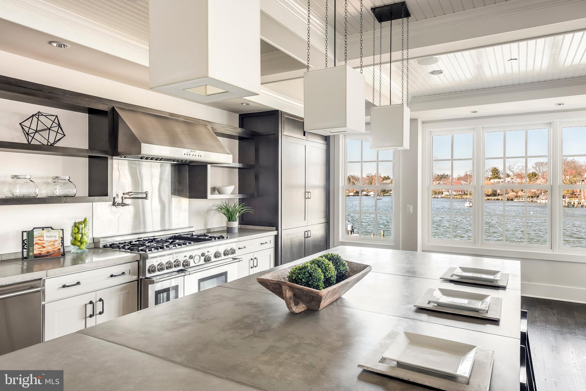 EASTPORT - Residential