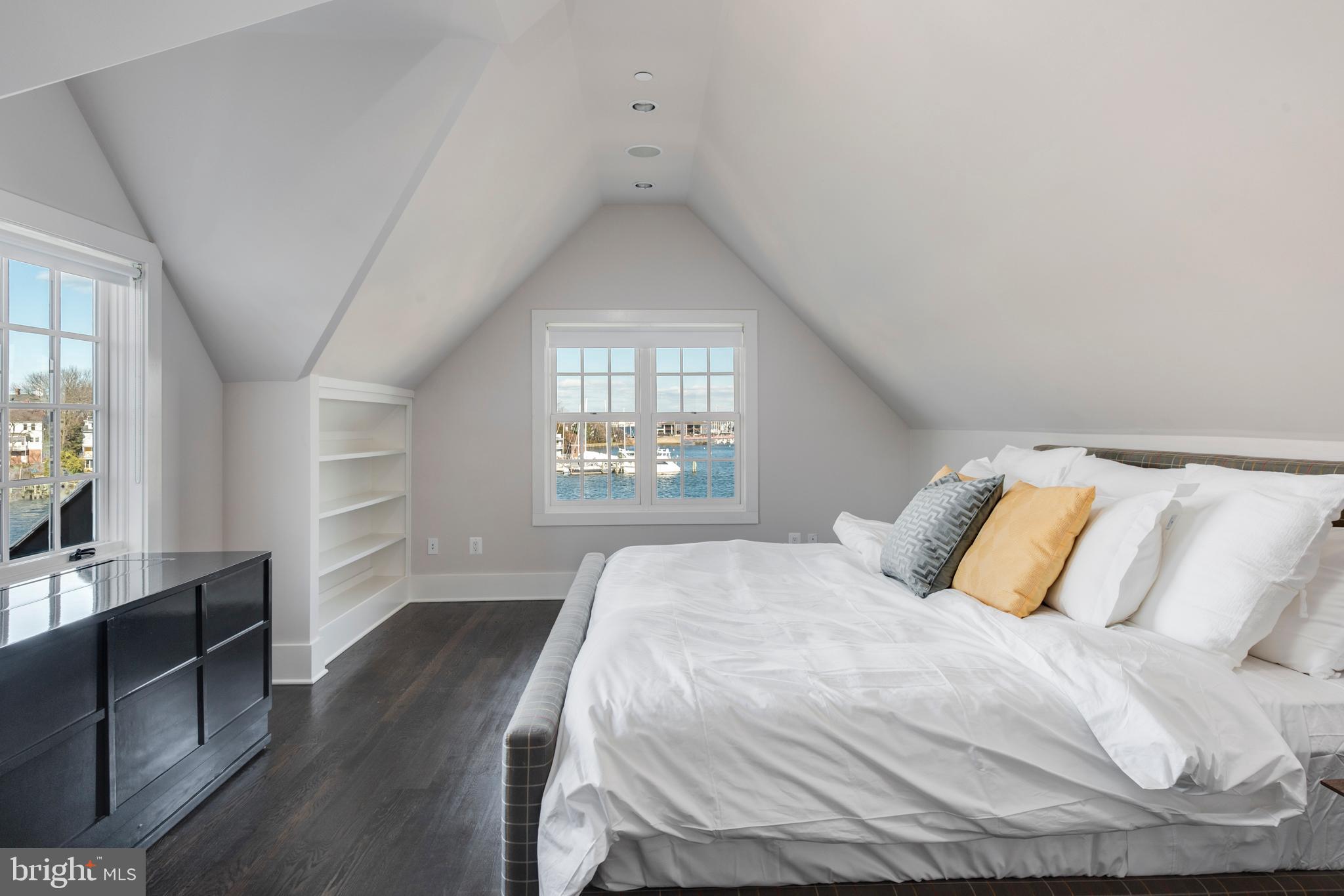 EASTPORT - Residential