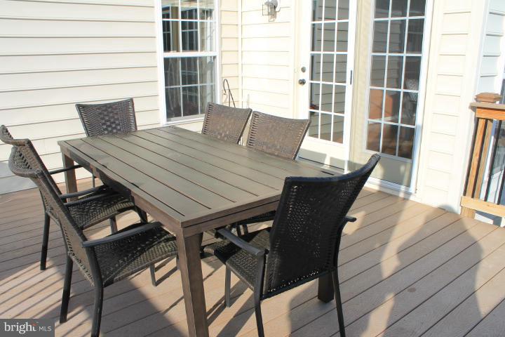 THE FALLS AT LEE'S PARKE - Residential