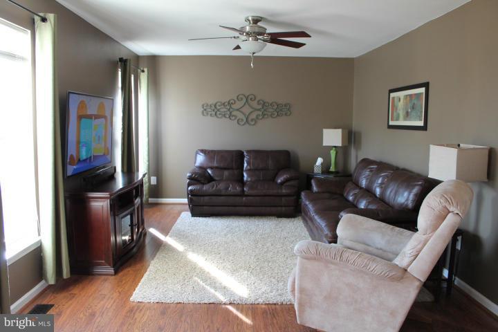 THE FALLS AT LEE'S PARKE - Residential