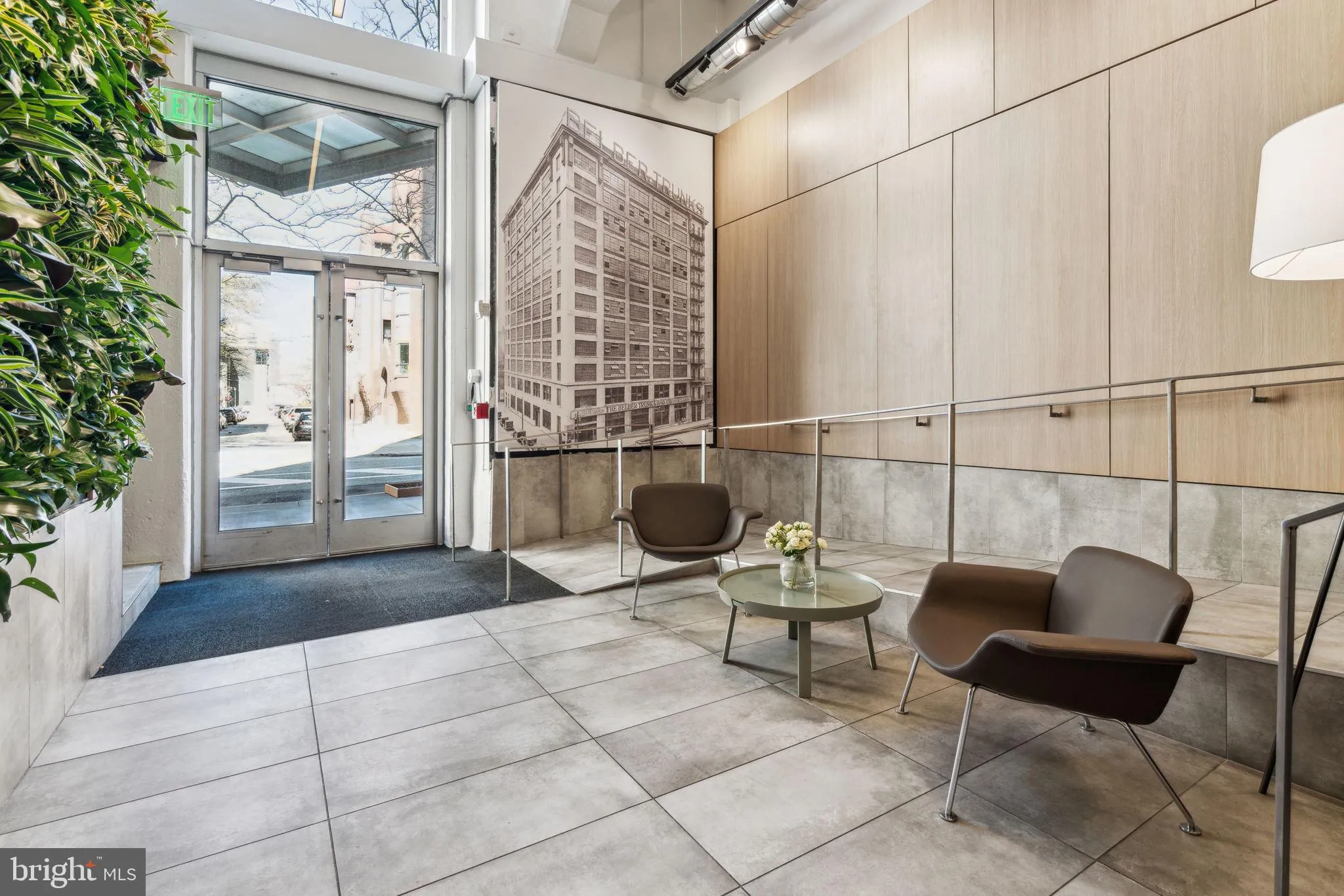 Philadelphia, Pennsylvania 19103, United States, 2 Bedrooms Bedrooms, ,2 BathroomsBathrooms,Residential,Pending,76716