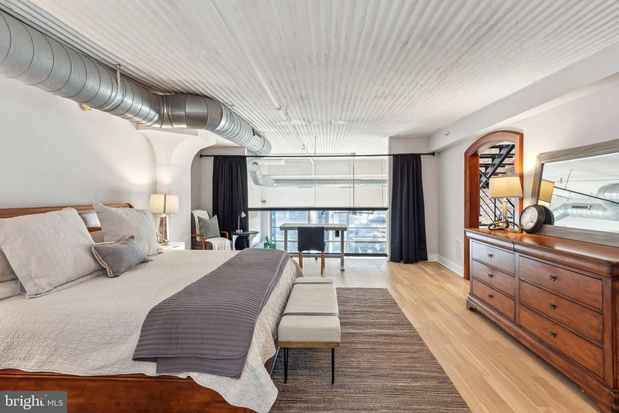 Philadelphia, Pennsylvania 19103, United States, 2 Bedrooms Bedrooms, ,2 BathroomsBathrooms,Residential,Pending,76716