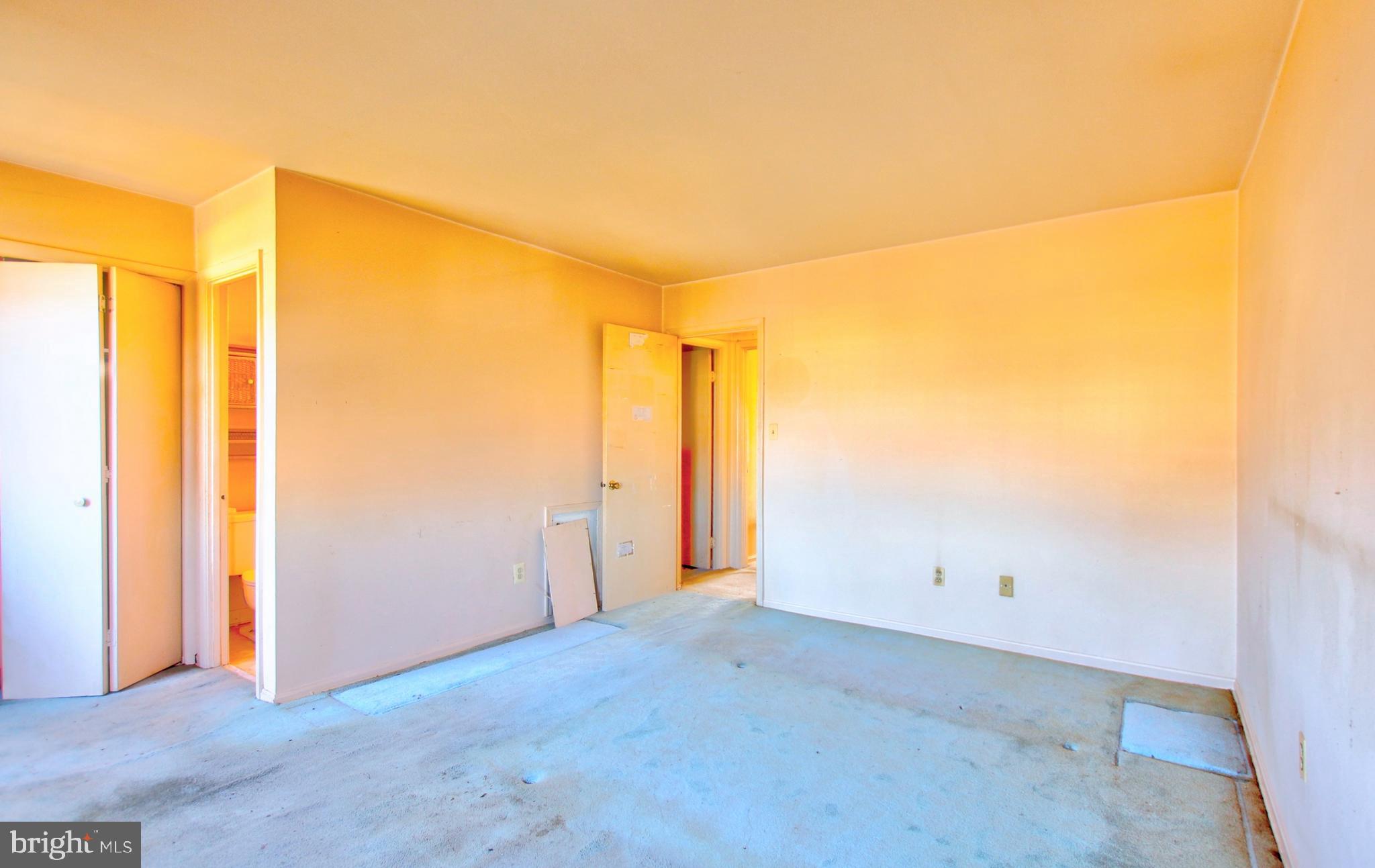 CHARLESTOWNE VILLAGE - Residential