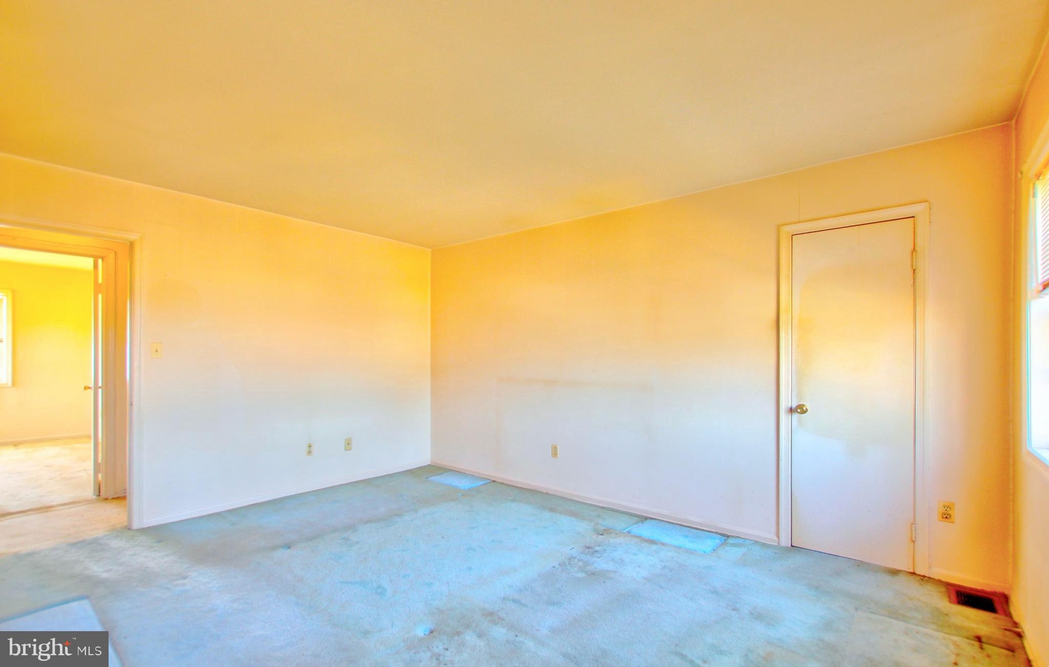 CHARLESTOWNE VILLAGE - Residential