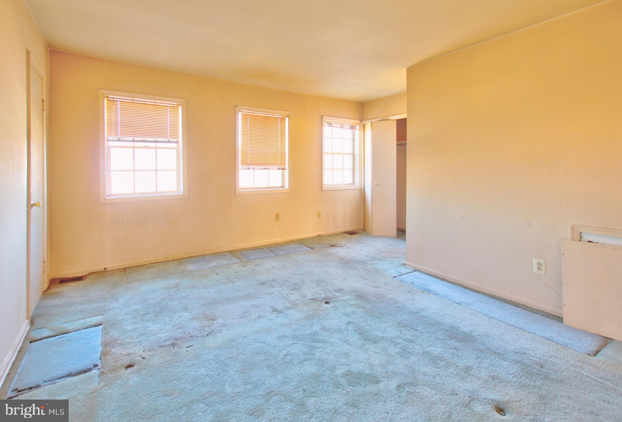 CHARLESTOWNE VILLAGE - Residential