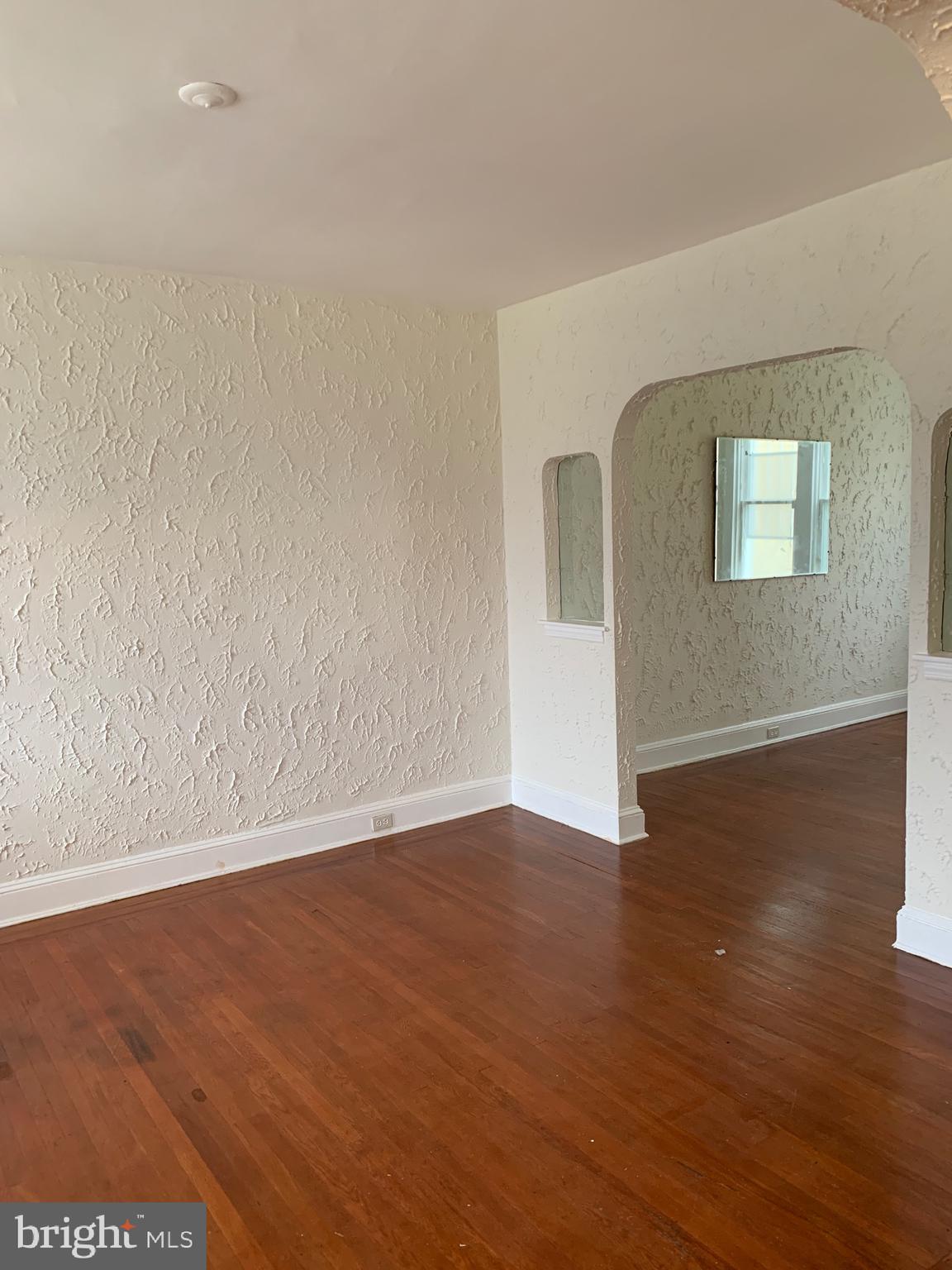 EASTERWOOD - Residential Lease