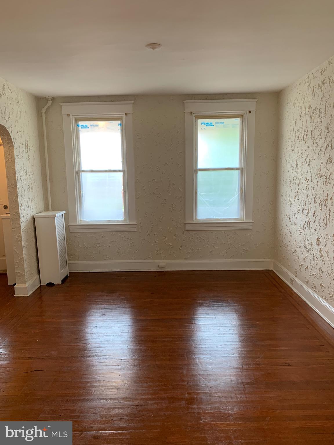 EASTERWOOD - Residential Lease