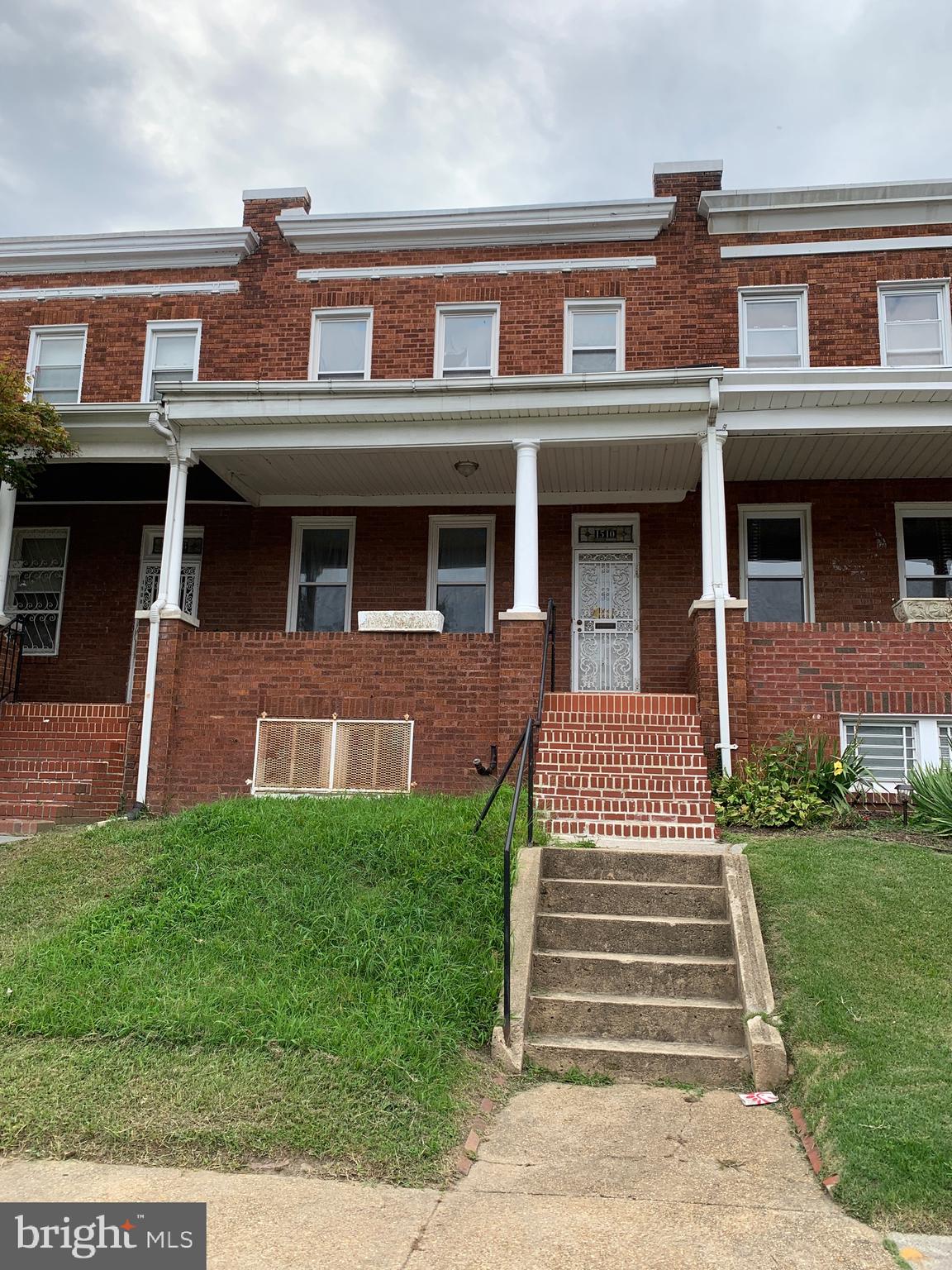 EASTERWOOD - Residential Lease