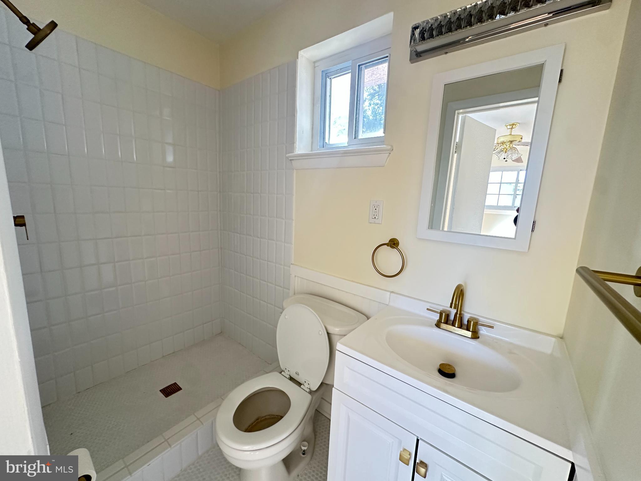 FRANKLIN VALE - Residential Lease