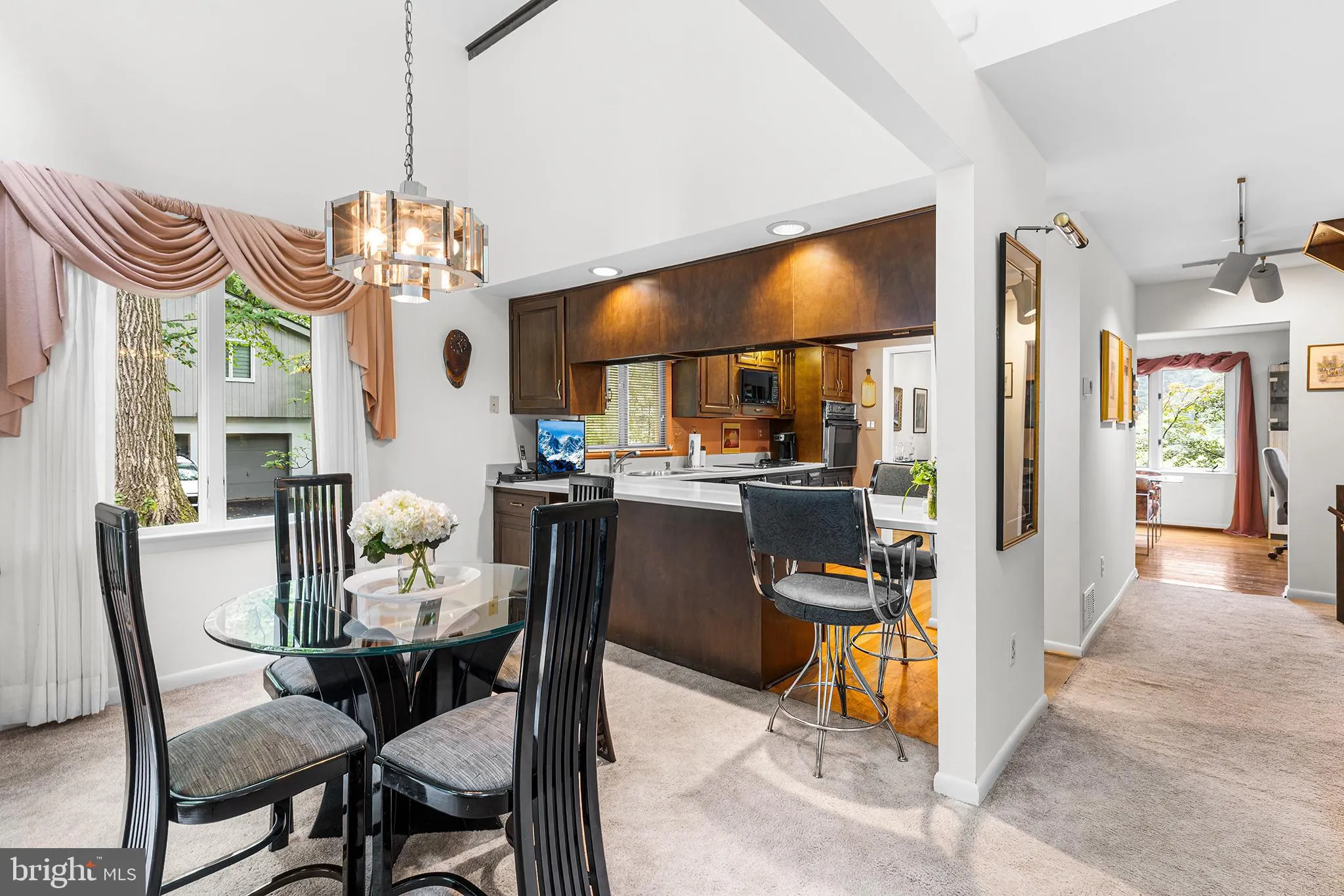 Gulph Mills, Pennsylvania 19428, United States, 3 Bedrooms Bedrooms, ,3 BathroomsBathrooms,Residential,Contingent,209918