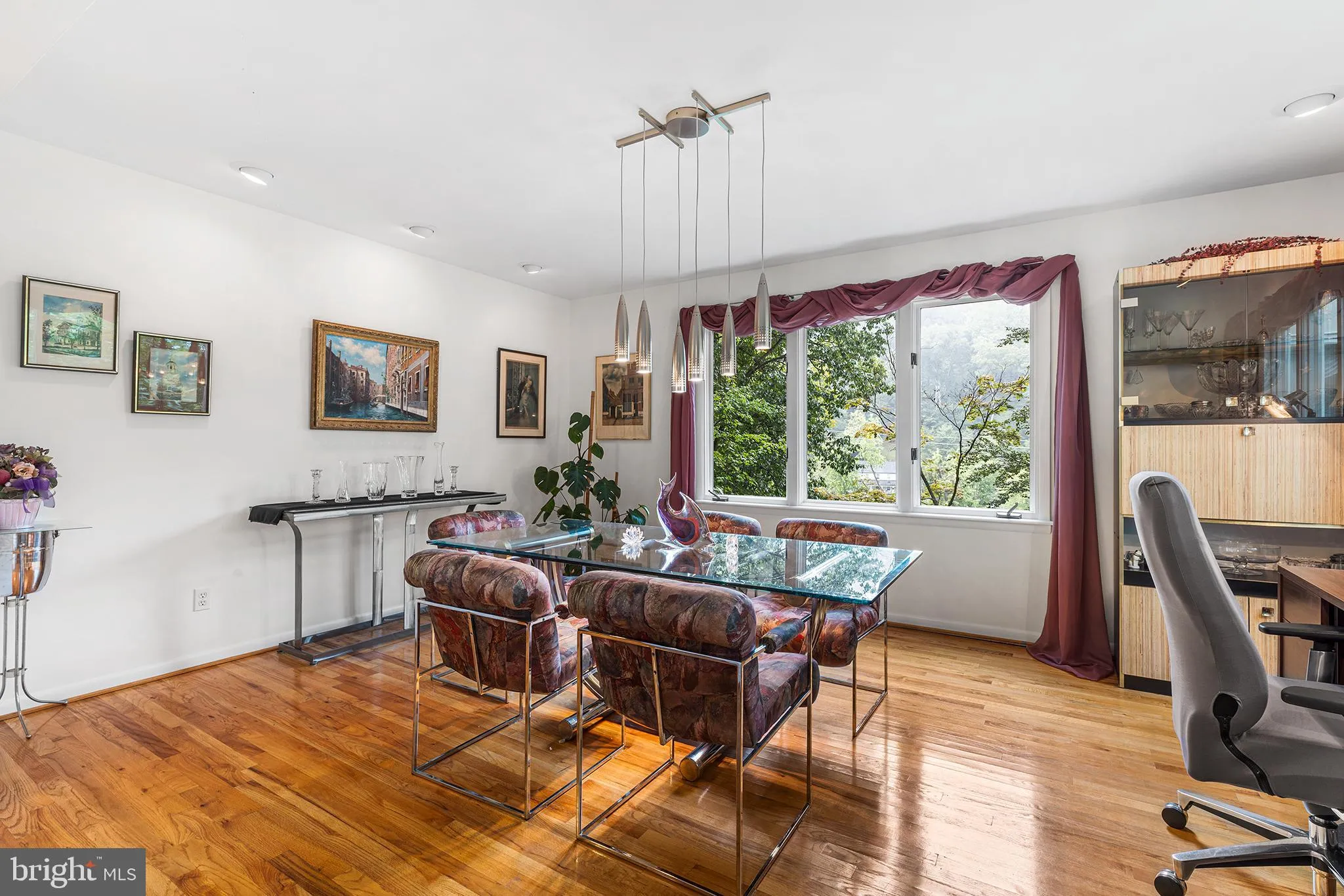 Gulph Mills, Pennsylvania 19428, United States, 3 Bedrooms Bedrooms, ,3 BathroomsBathrooms,Residential,Contingent,209918