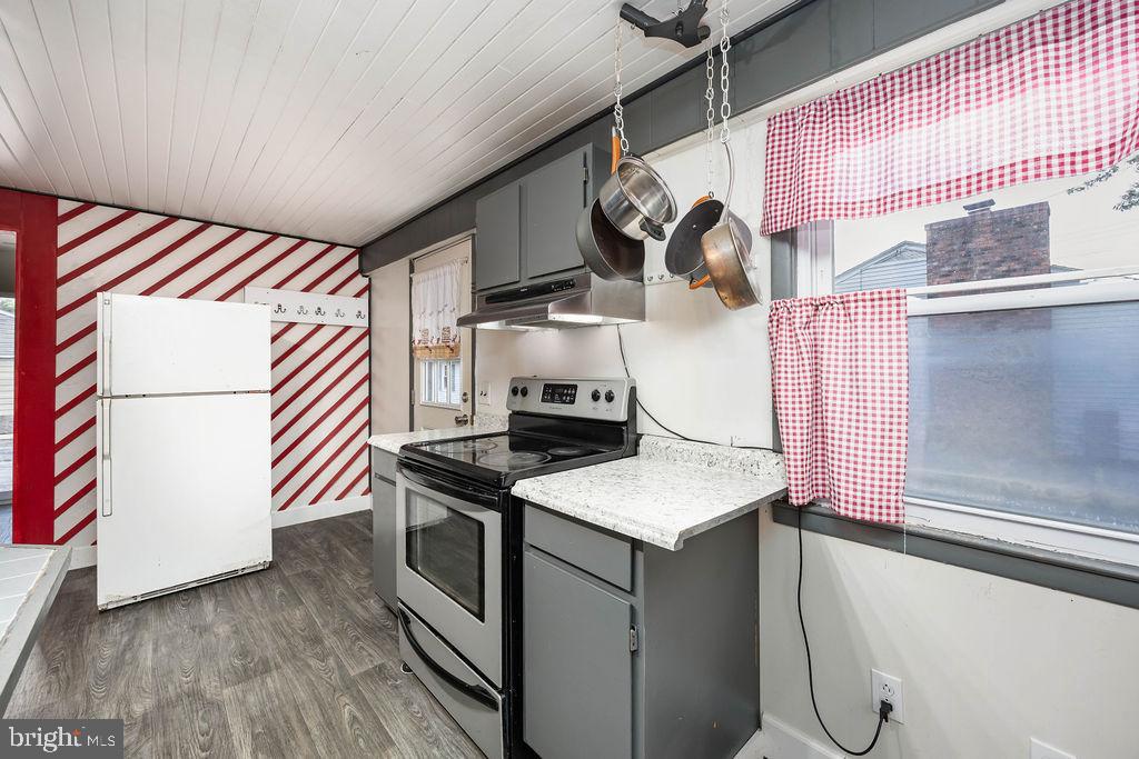 LIVINGSTON HEIGHTS - Residential