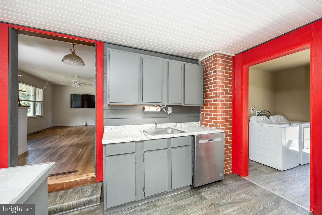 LIVINGSTON HEIGHTS - Residential