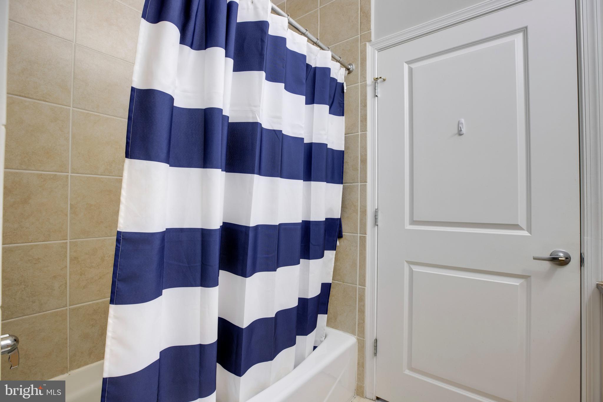 THE ROYALTON - Residential Lease