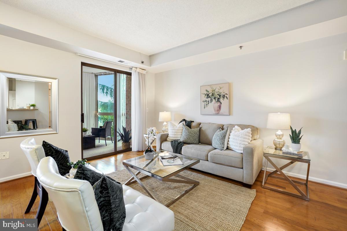 LEISURE WORLD - Residential