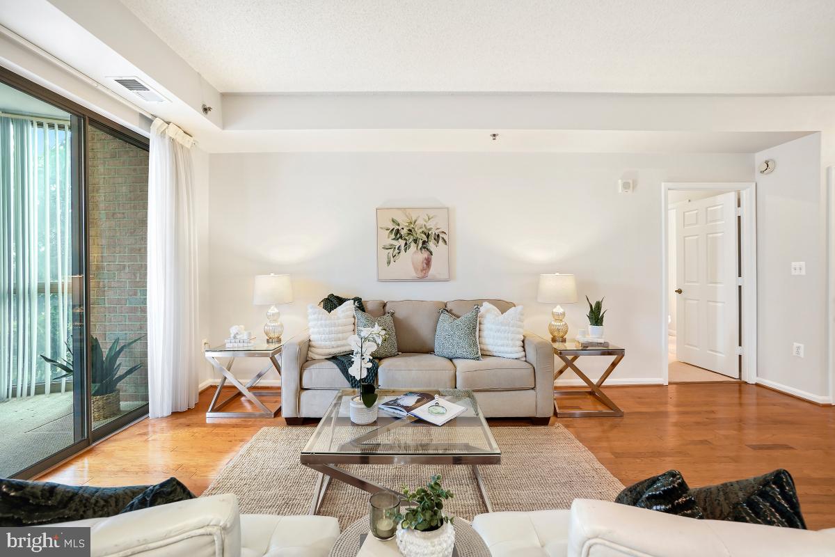 LEISURE WORLD - Residential