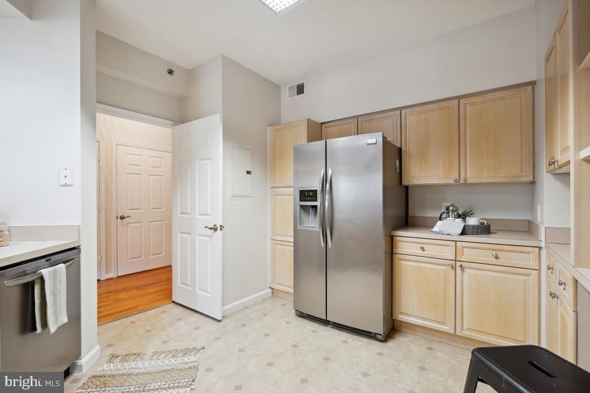 LEISURE WORLD - Residential