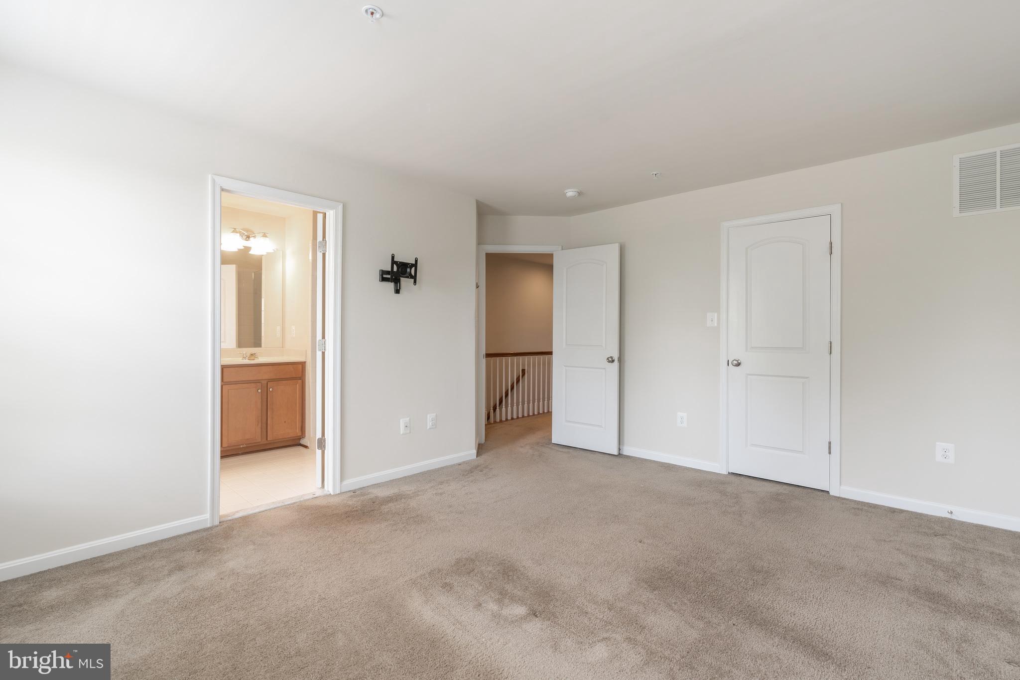 WOODMOORE TOWNE CENTRE - Residential